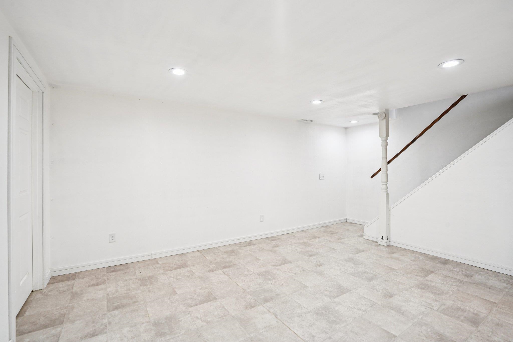 1764 Oakview Drive