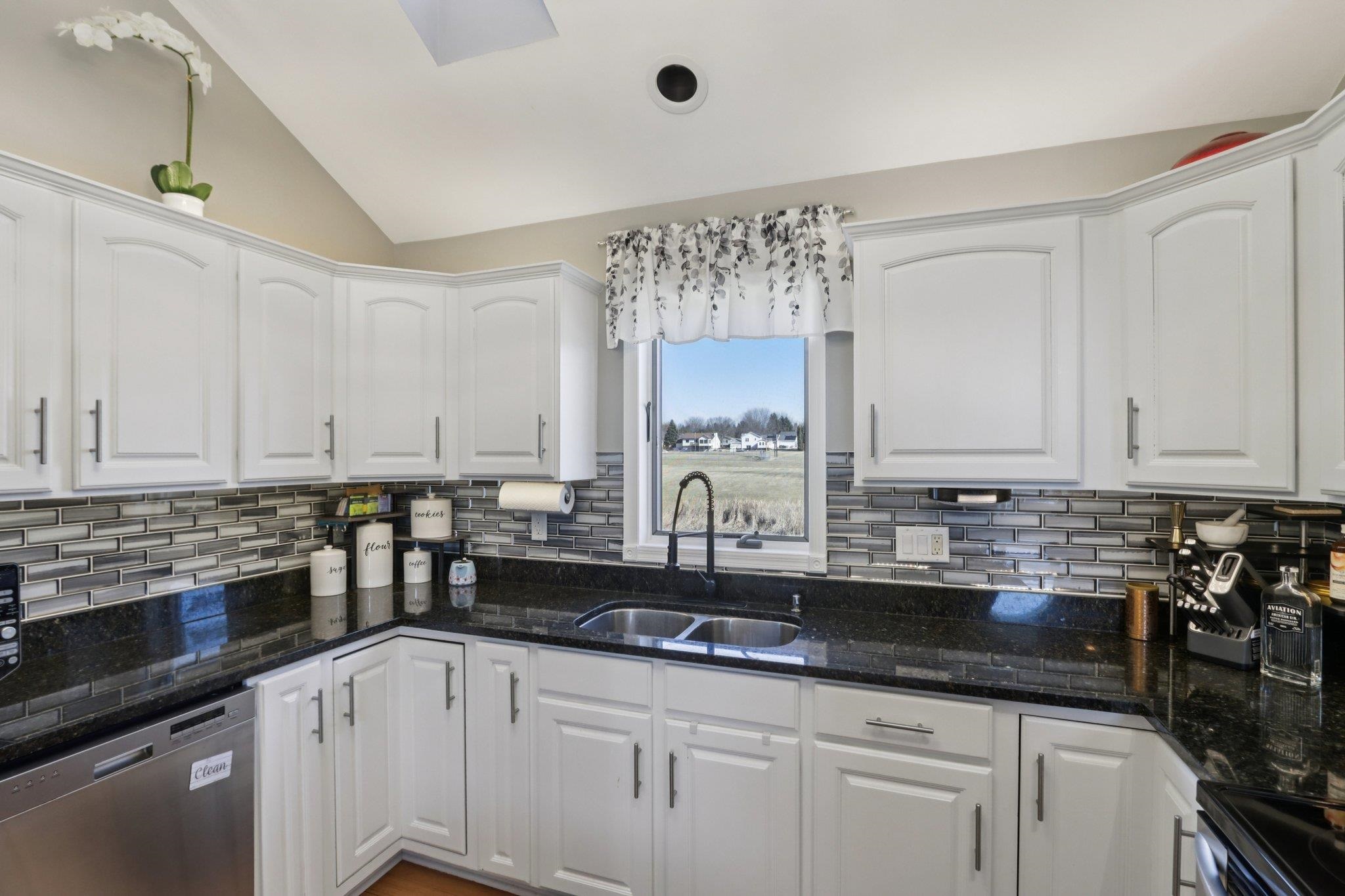 810 N Parkview Street