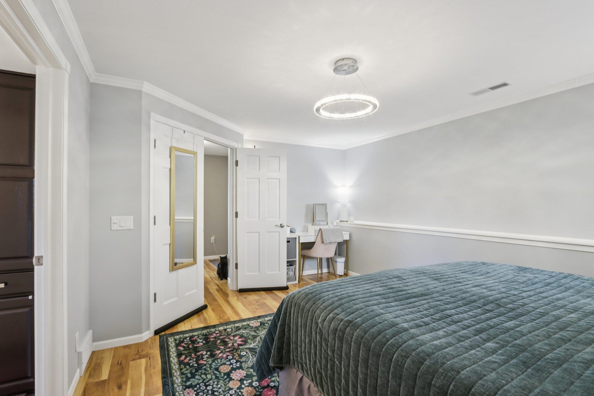 810 N Parkview Street