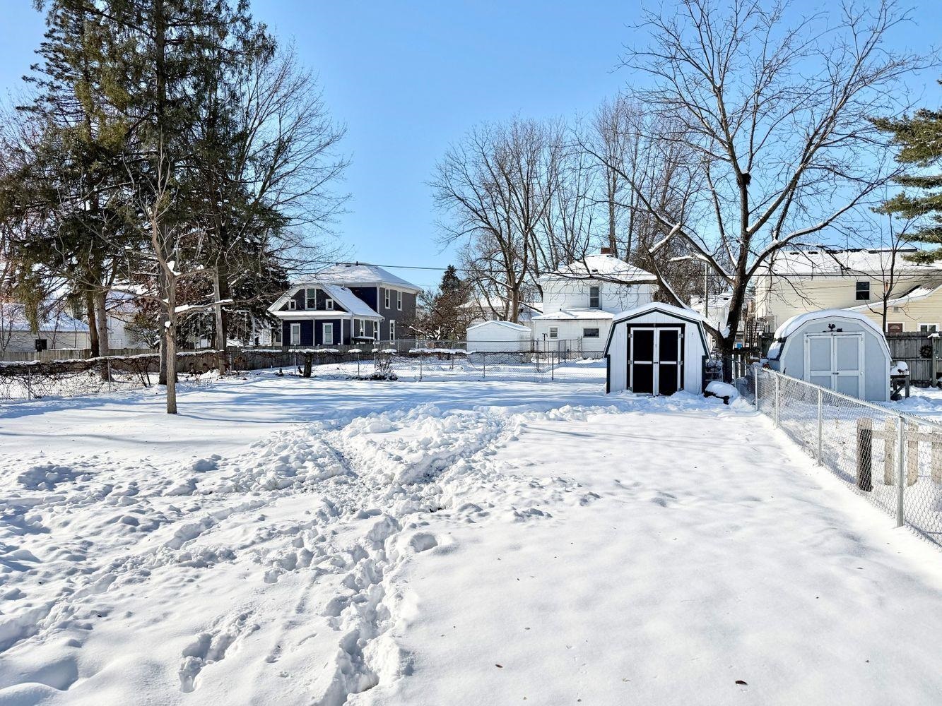 110 N Prairie Street