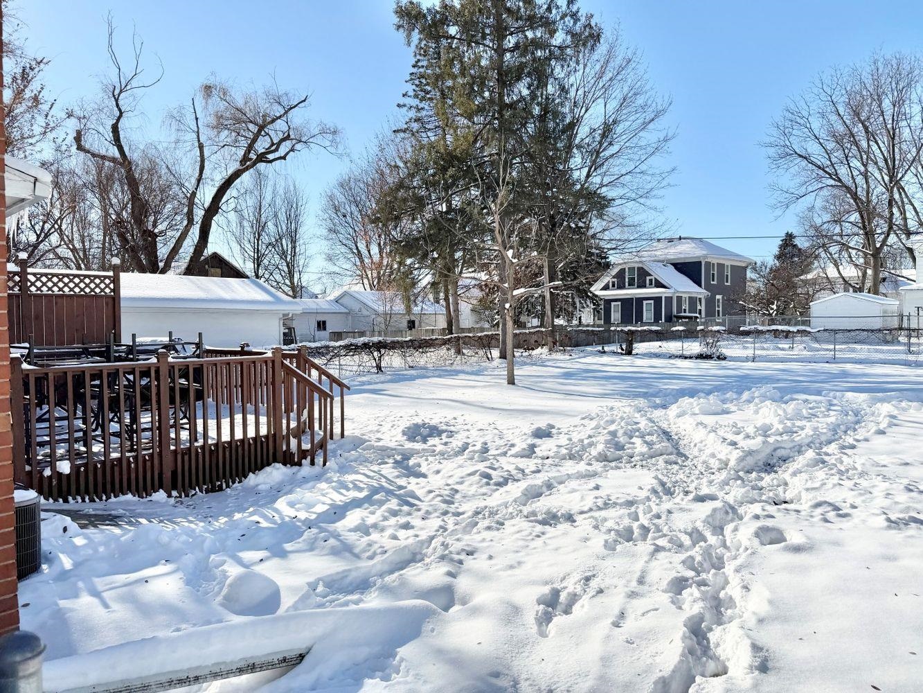 110 N Prairie Street