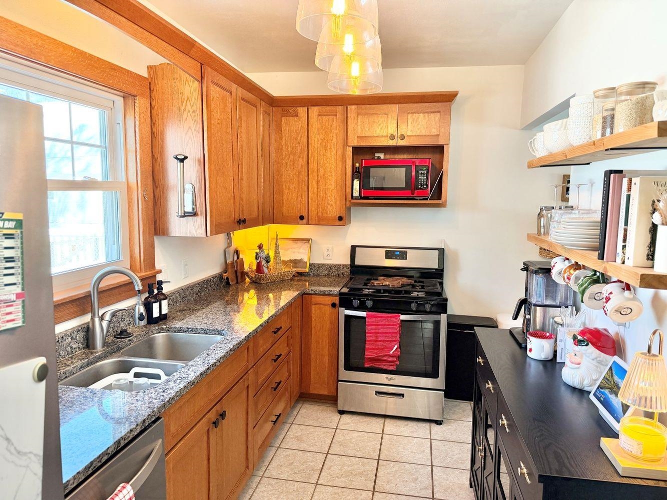 110 N Prairie Street