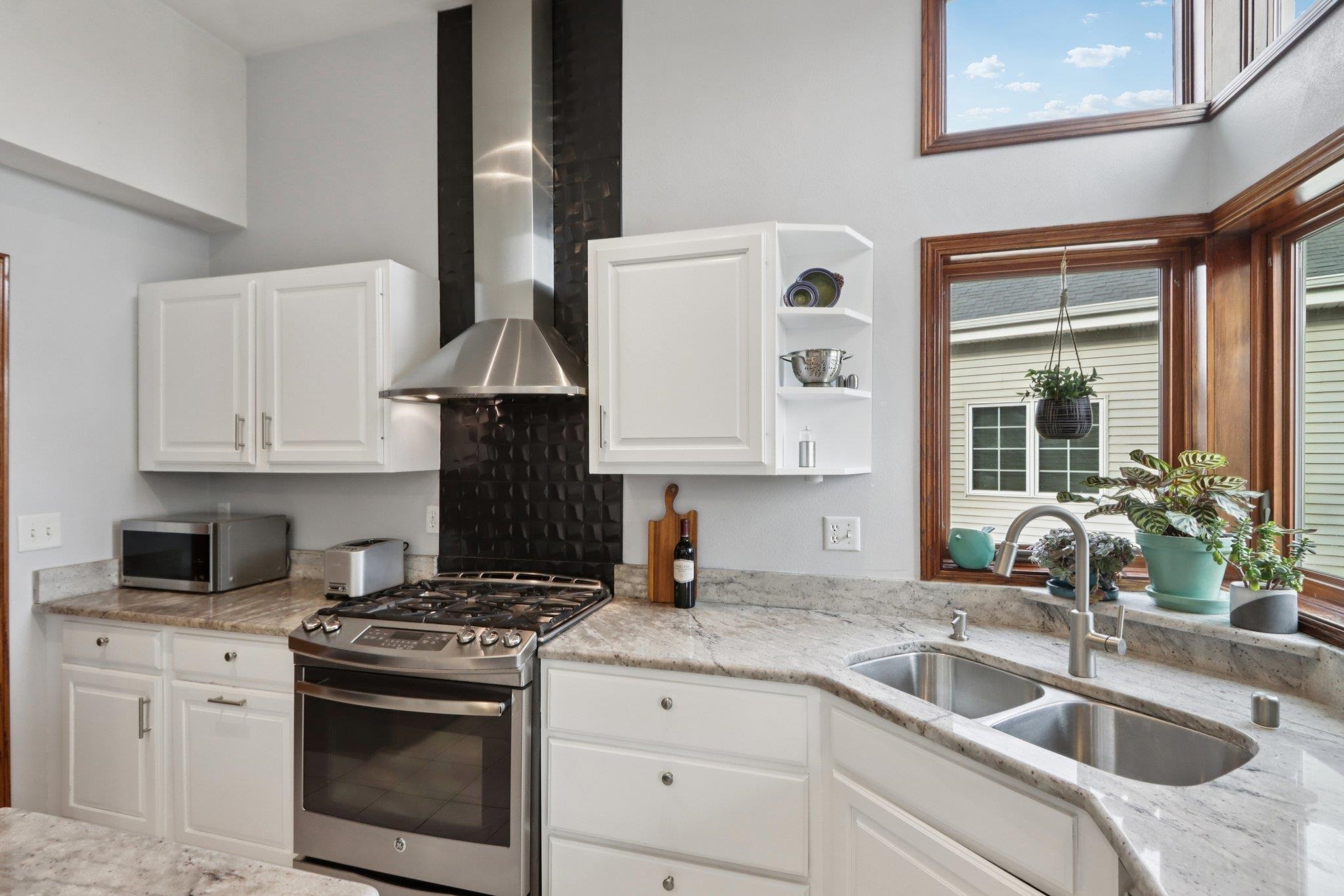 5735 Longford Terrace