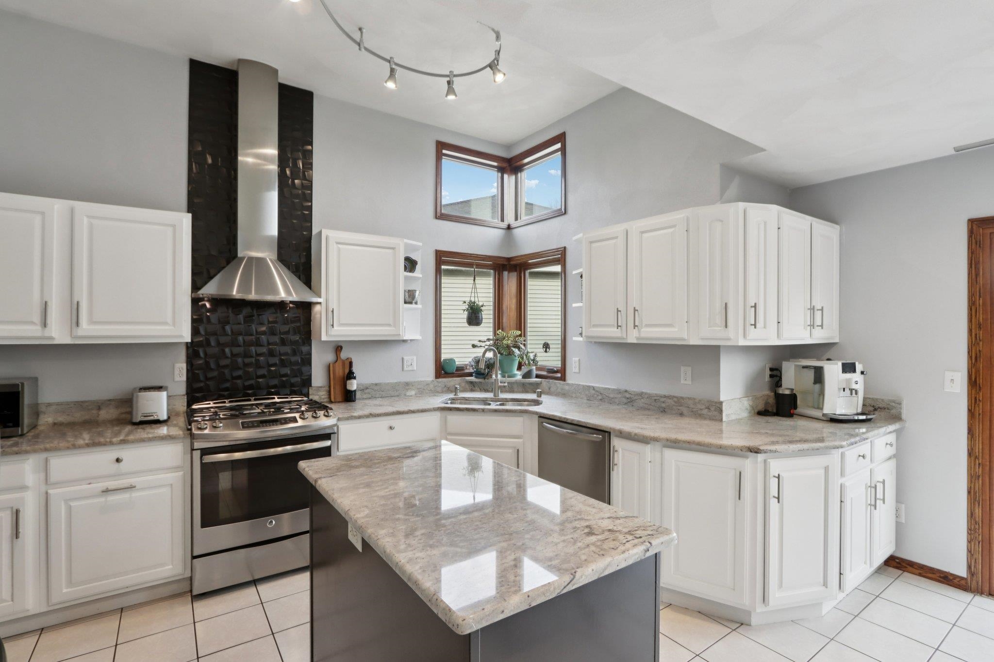 5735 Longford Terrace