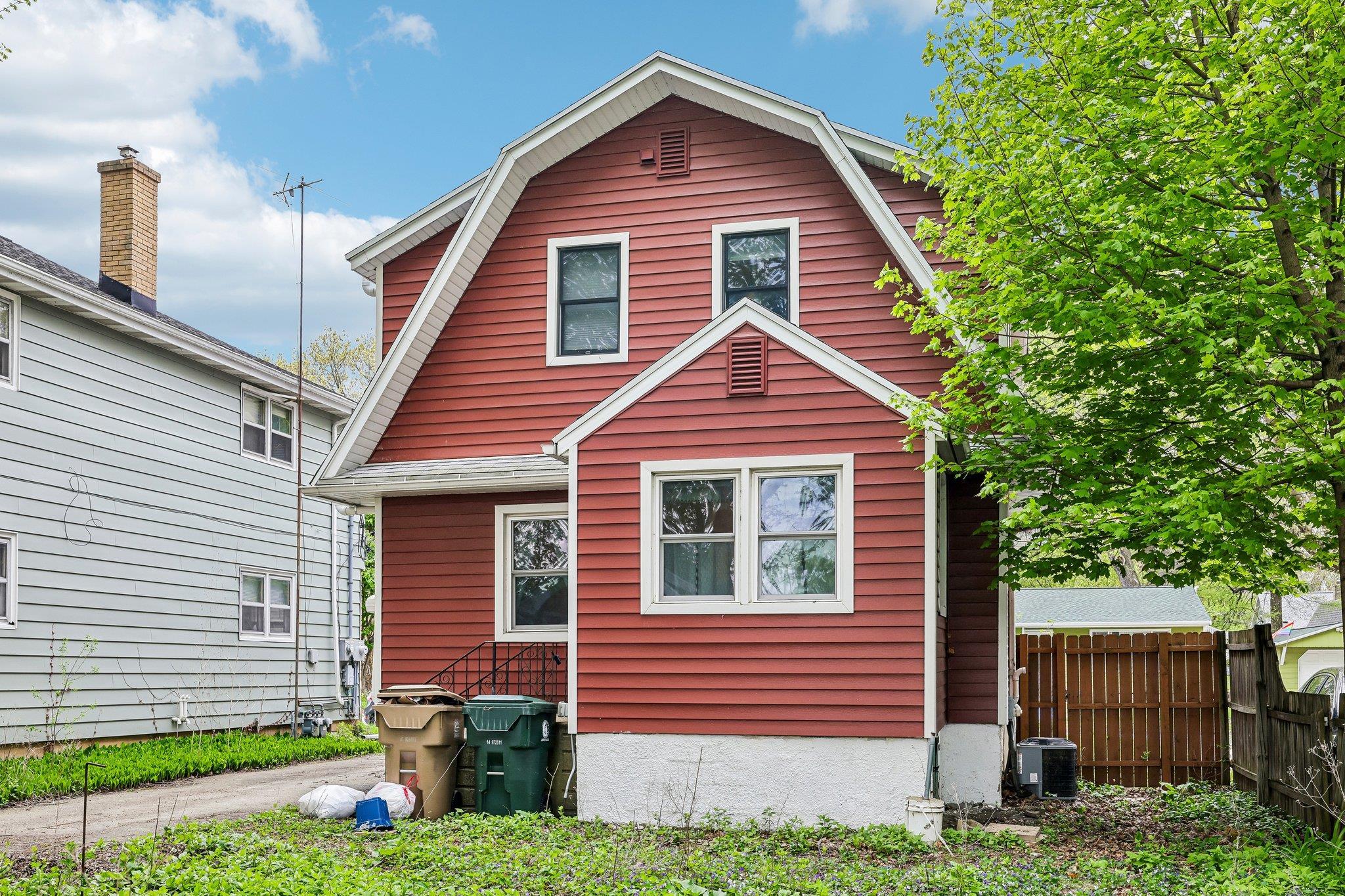 2415 Superior Street