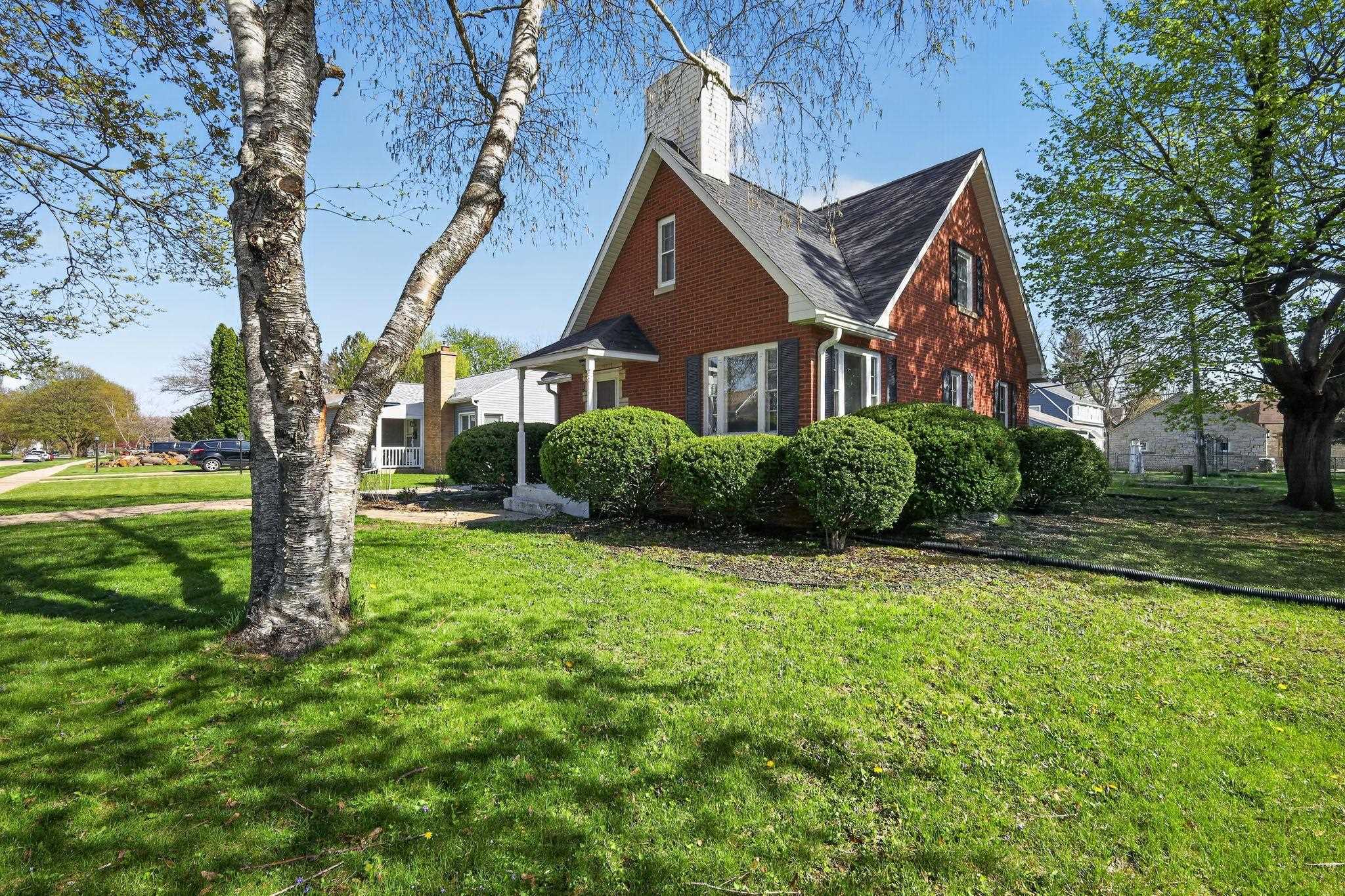1114 Sherman Avenue