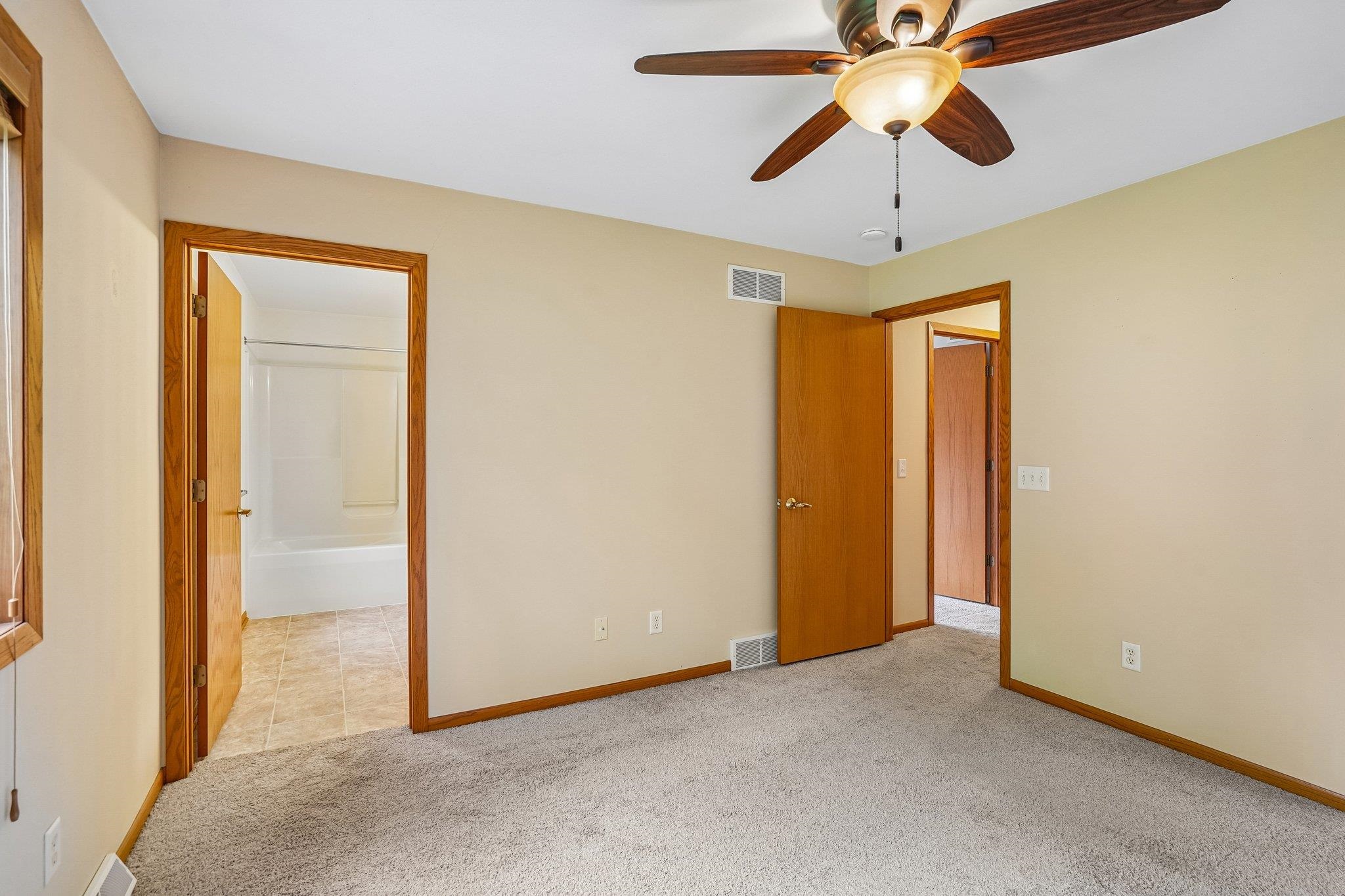 7526 Crawling Stone Road