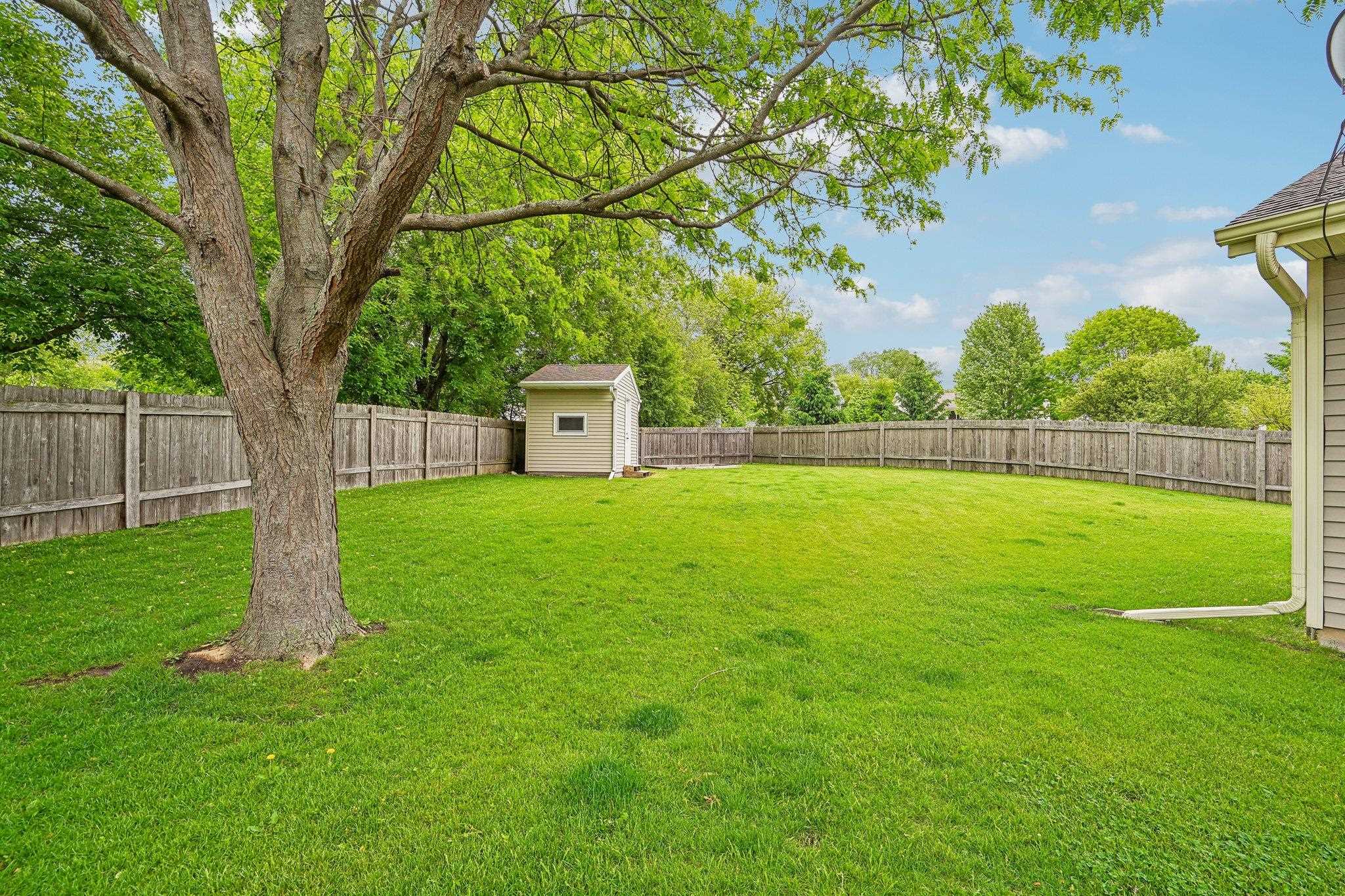 7526 Crawling Stone Road