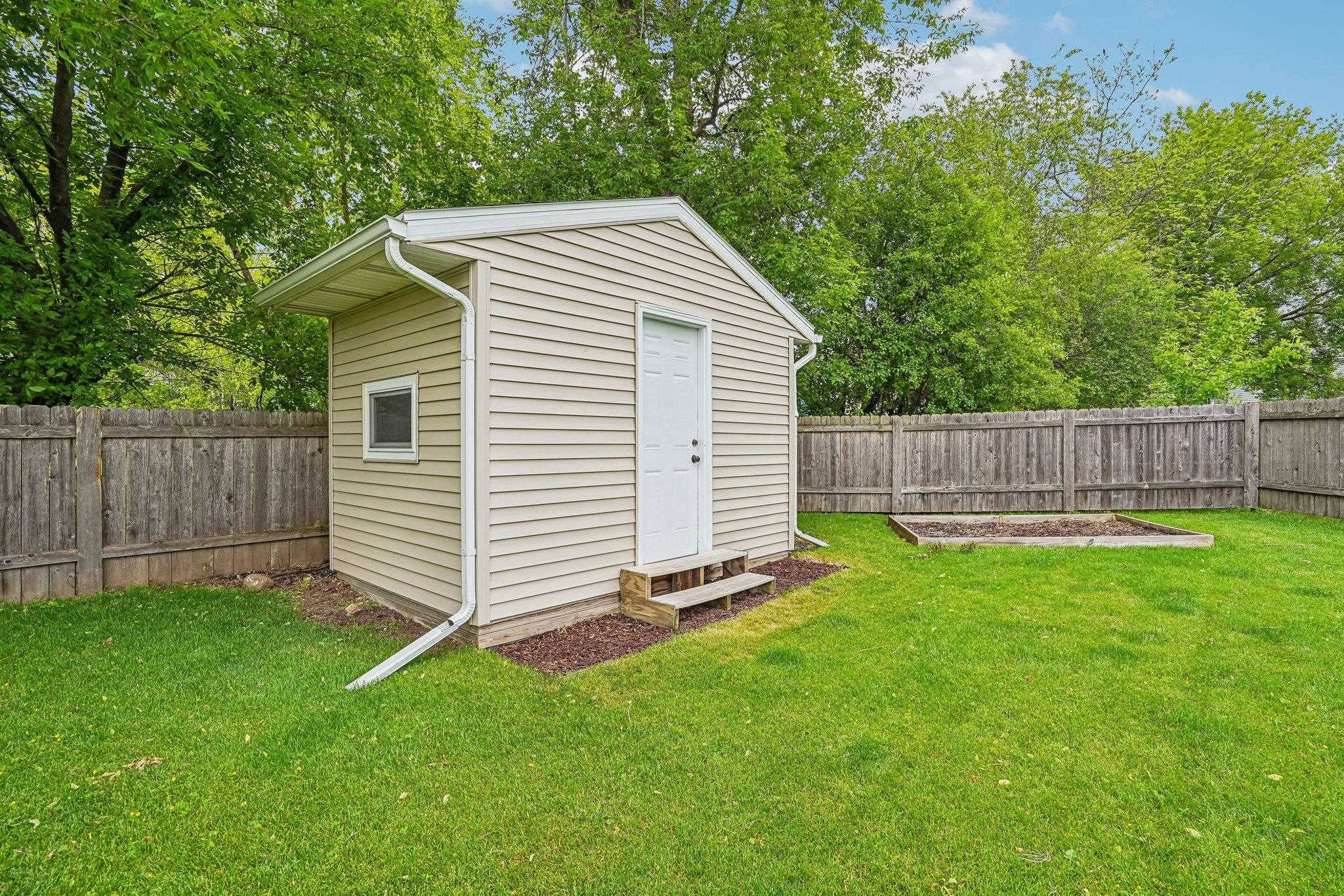 7526 Crawling Stone Road