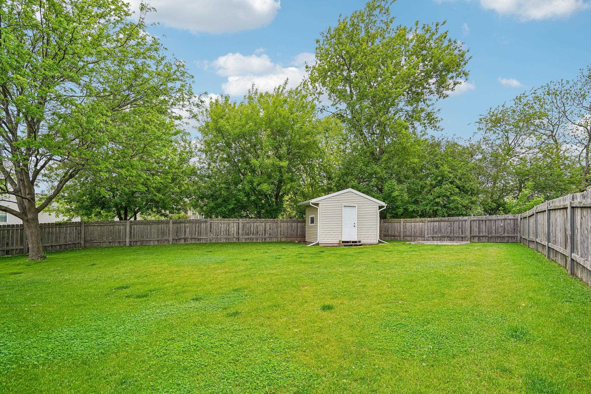 7526 Crawling Stone Road