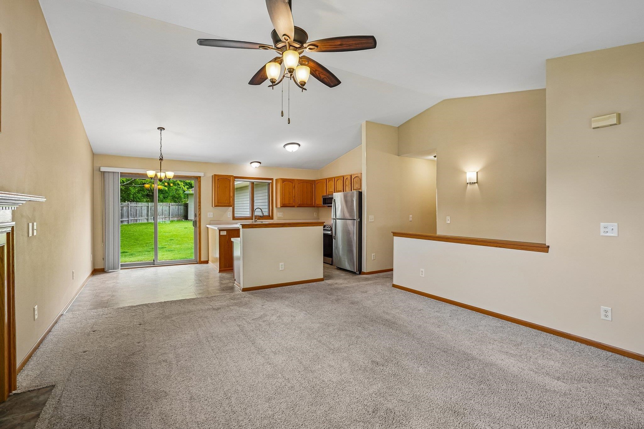 7526 Crawling Stone Road
