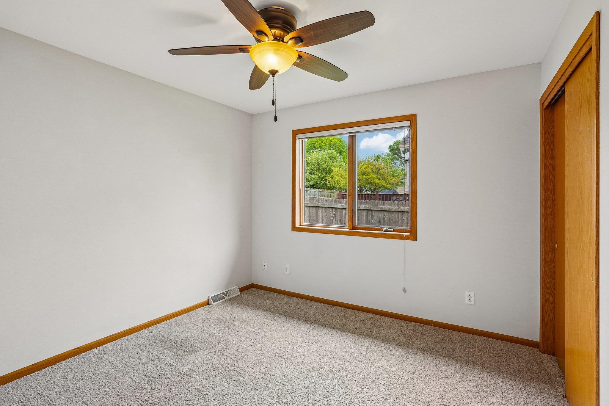 7526 Crawling Stone Road