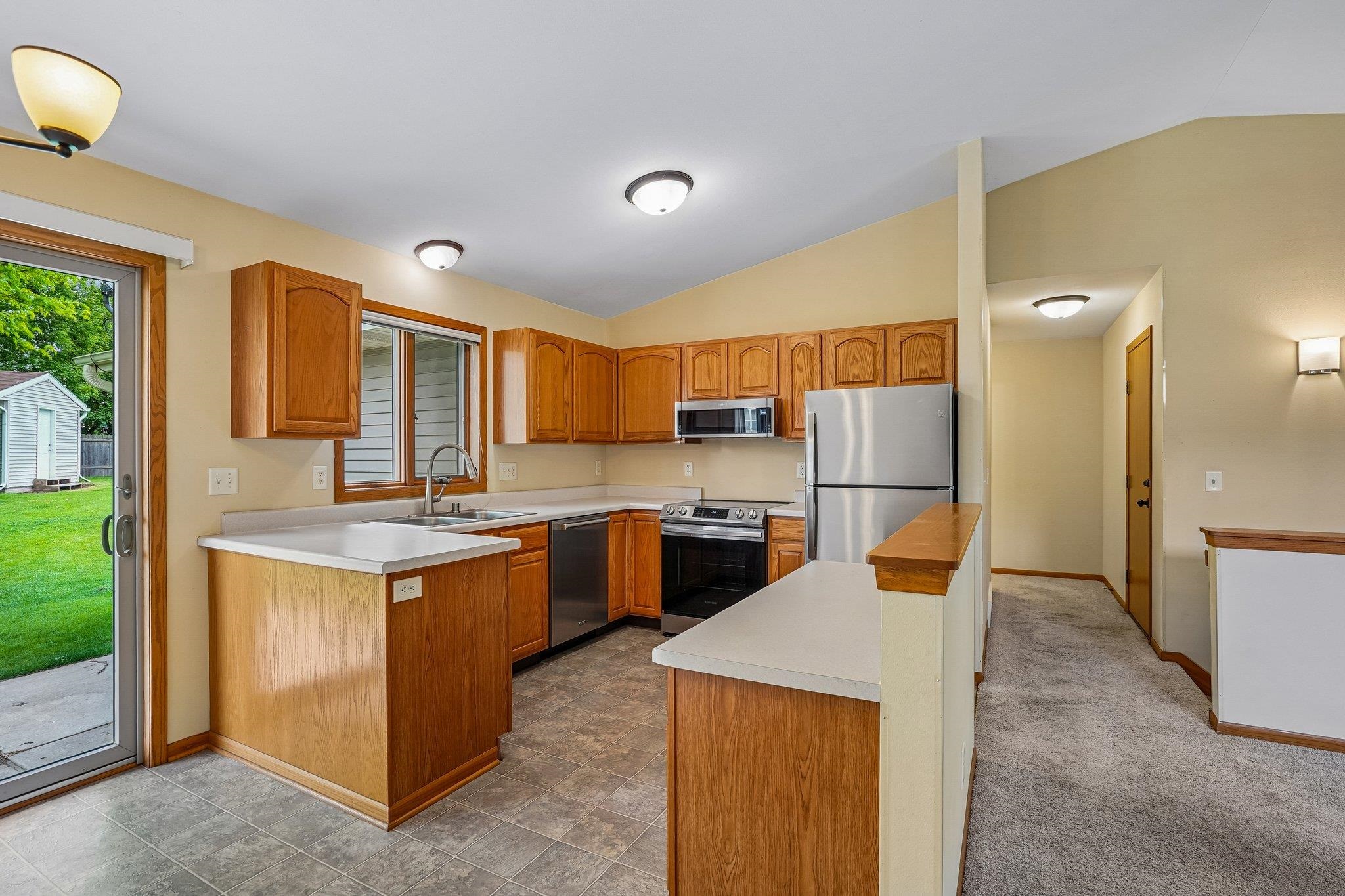7526 Crawling Stone Road