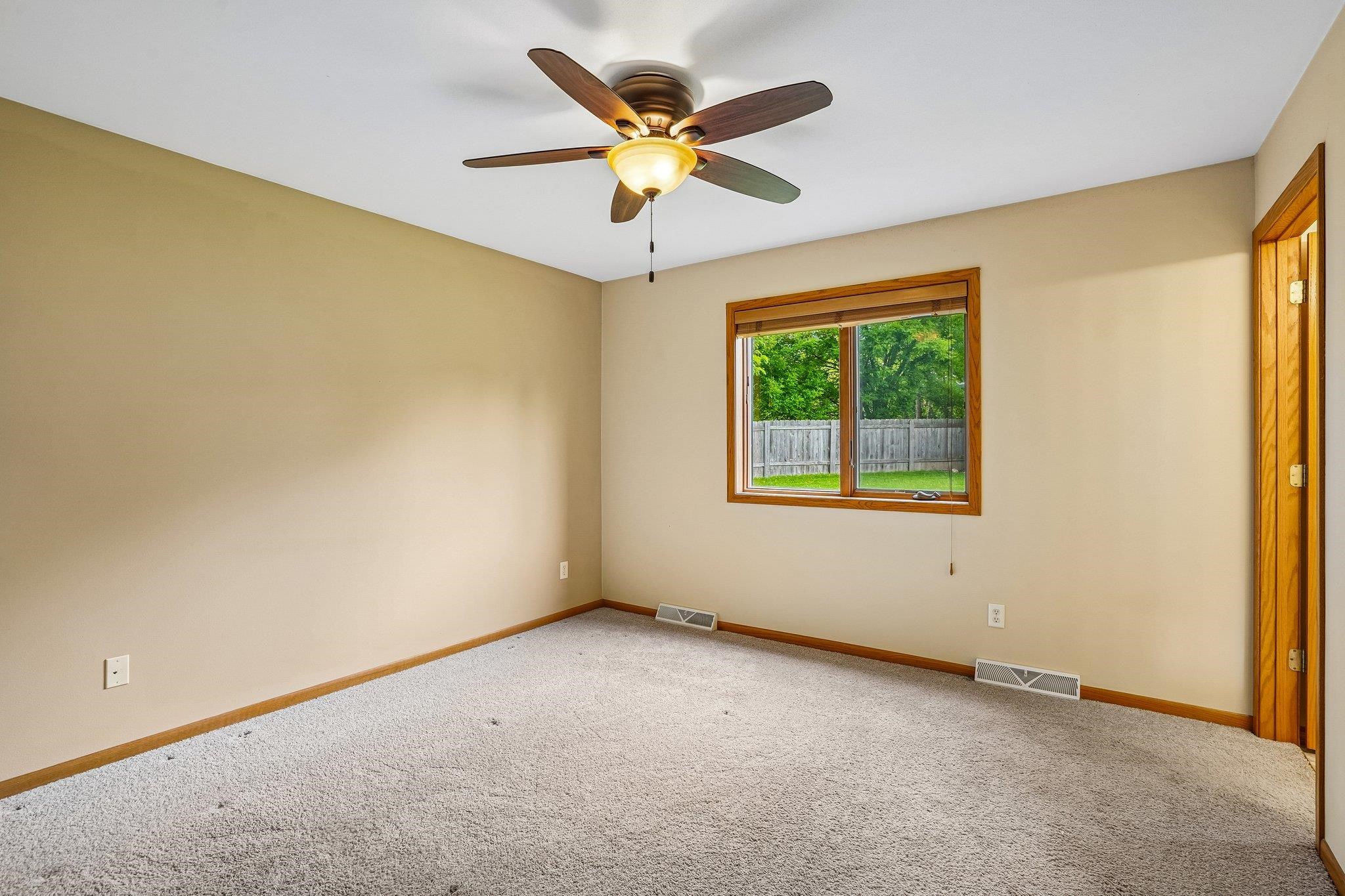 7526 Crawling Stone Road