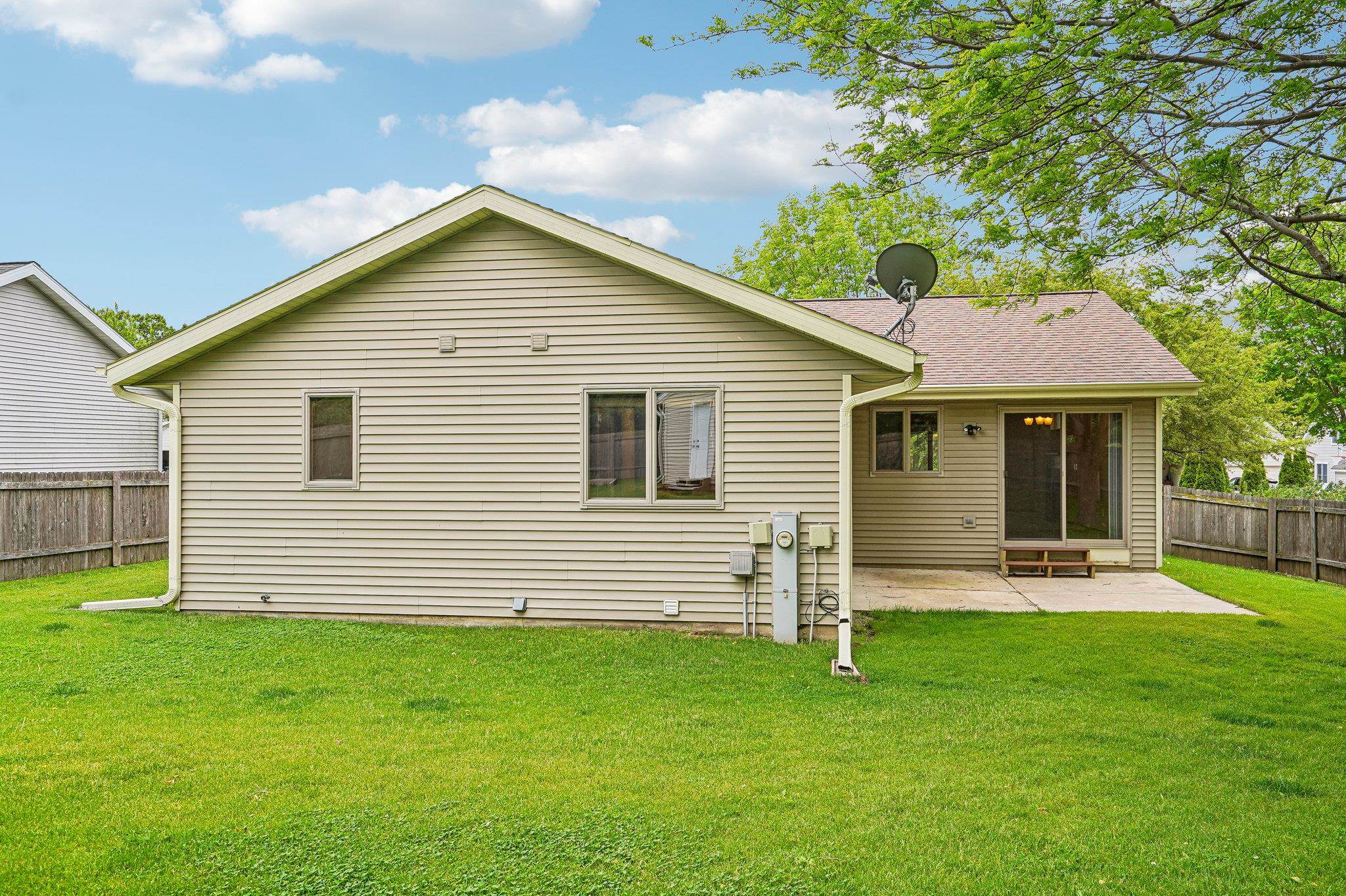 7526 Crawling Stone Road