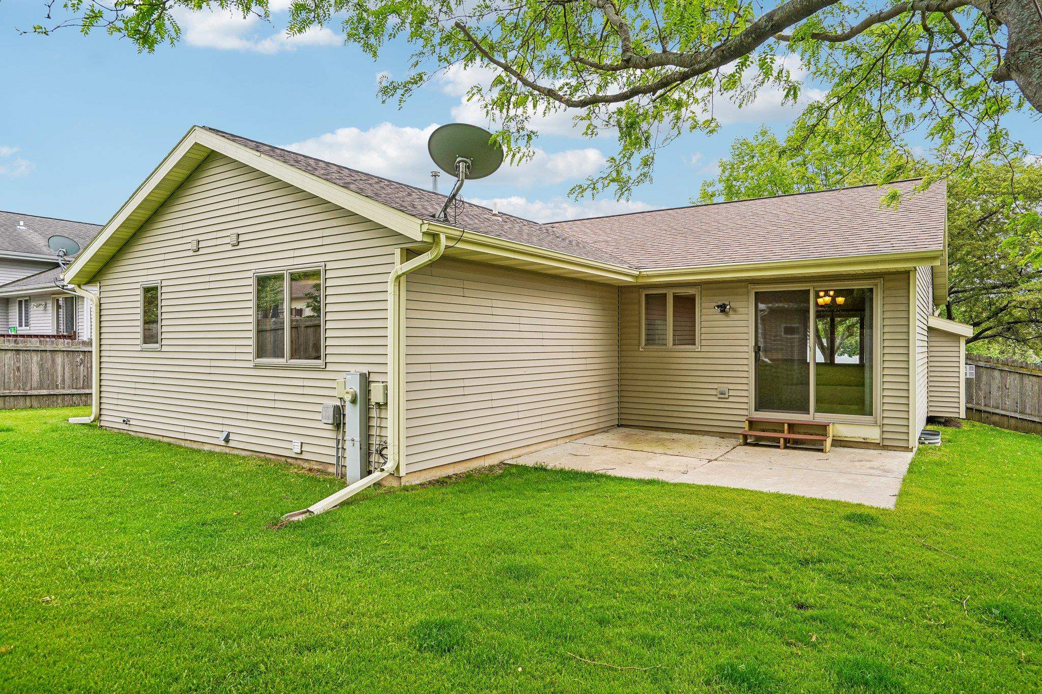 7526 Crawling Stone Road