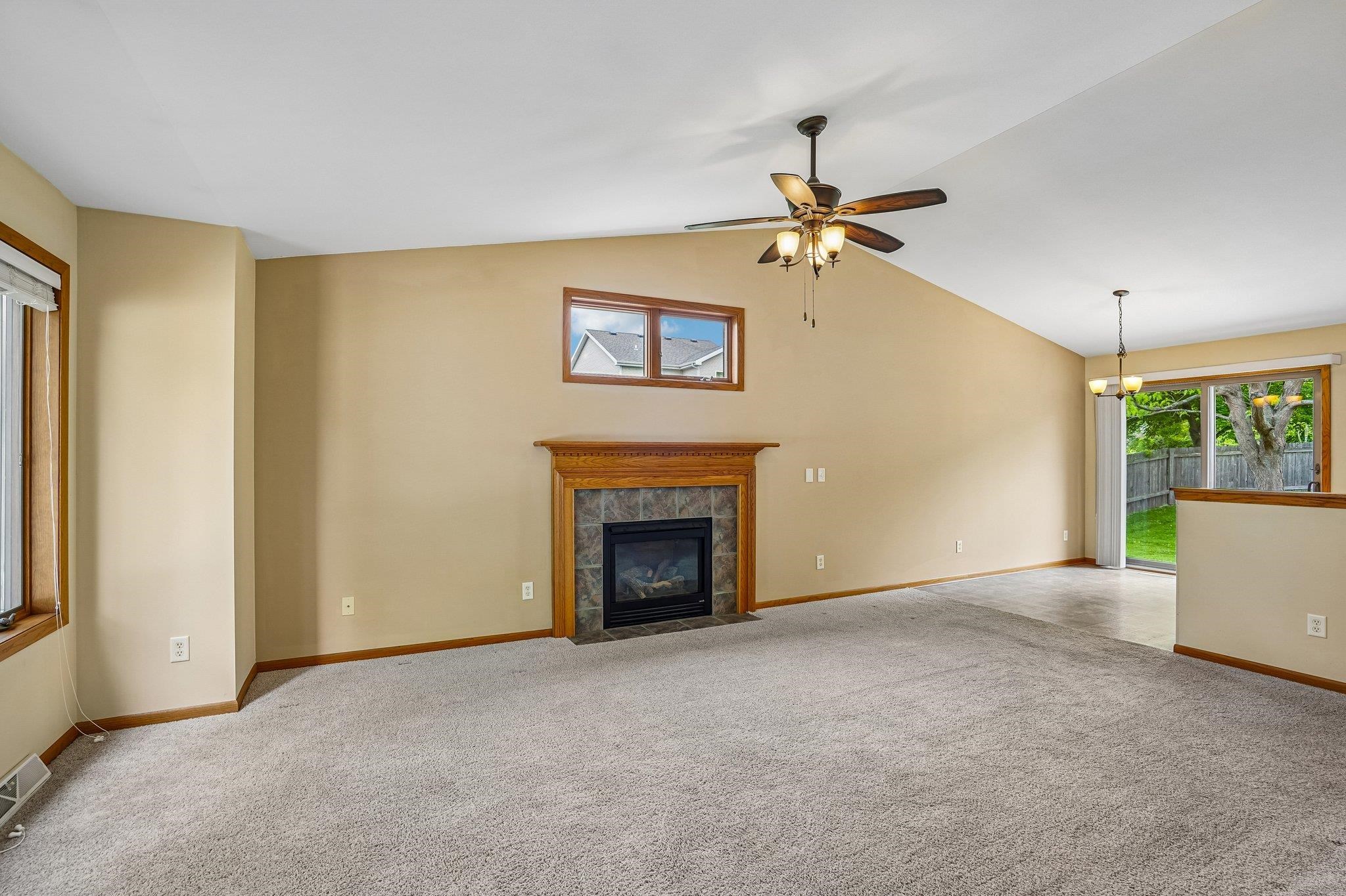 7526 Crawling Stone Road