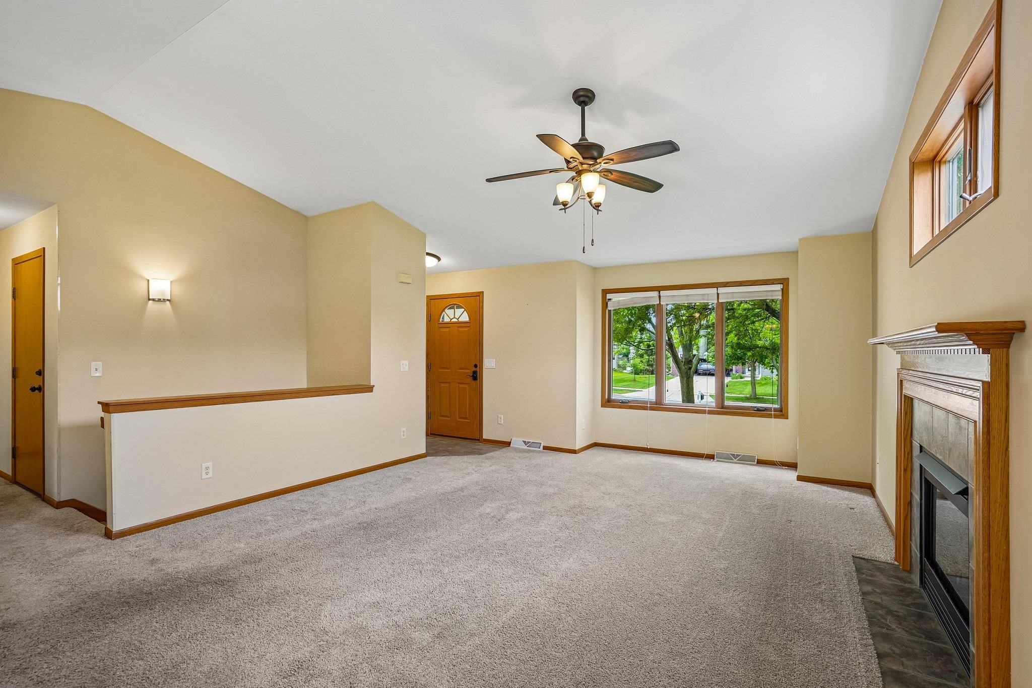 7526 Crawling Stone Road
