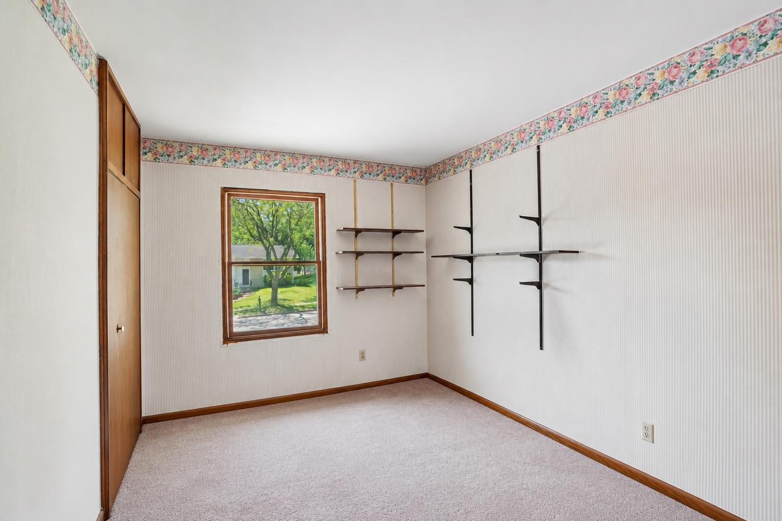 6902 Donna Drive