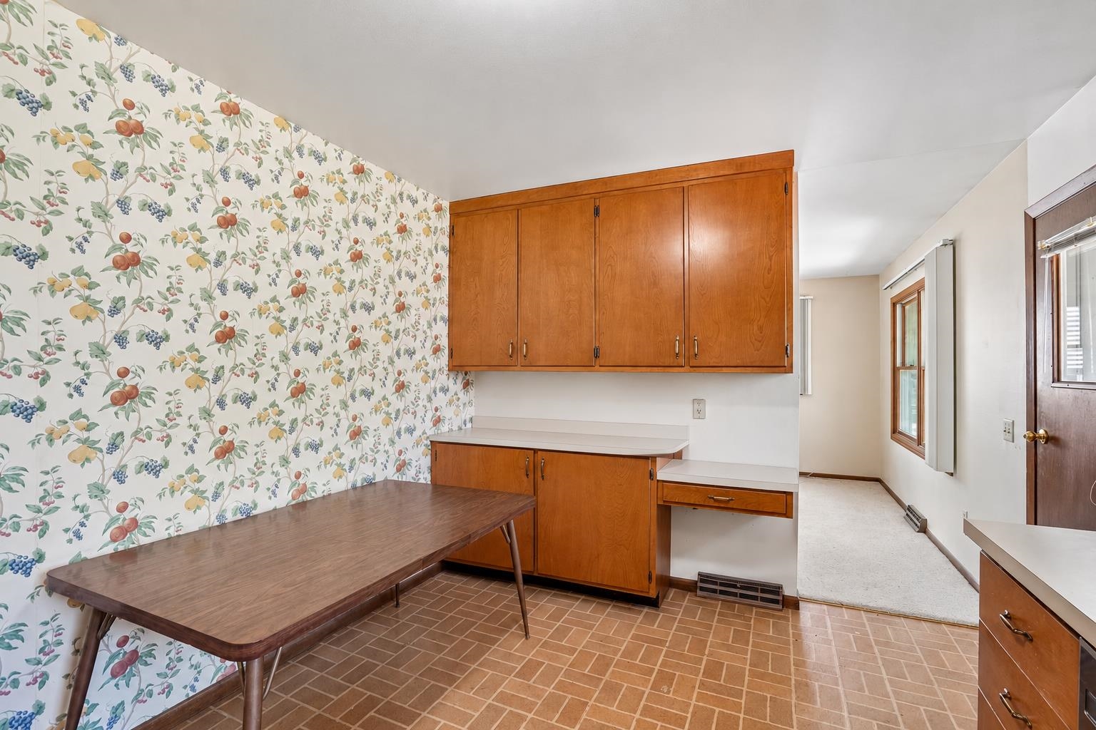 6902 Donna Drive