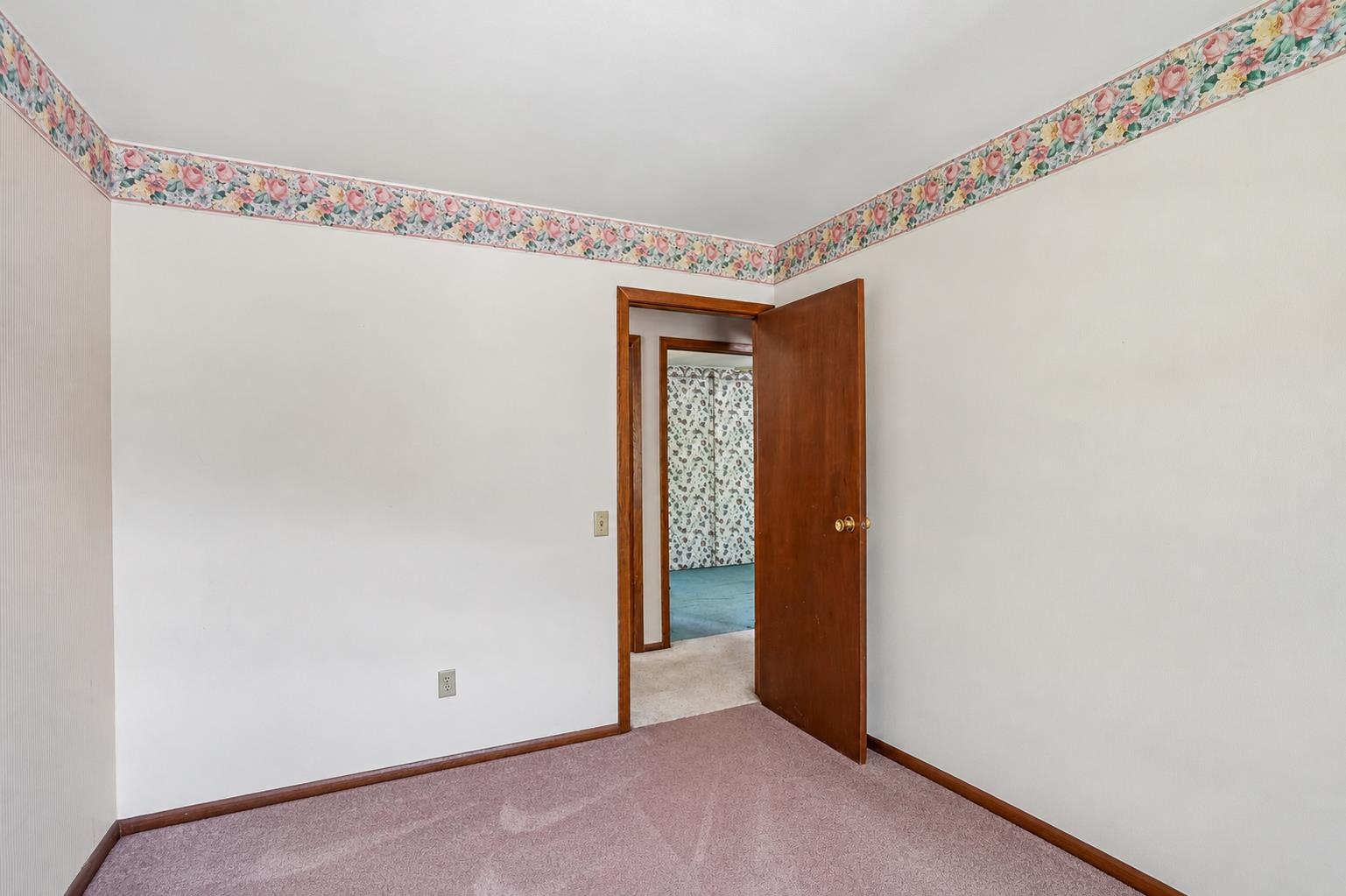 6902 Donna Drive