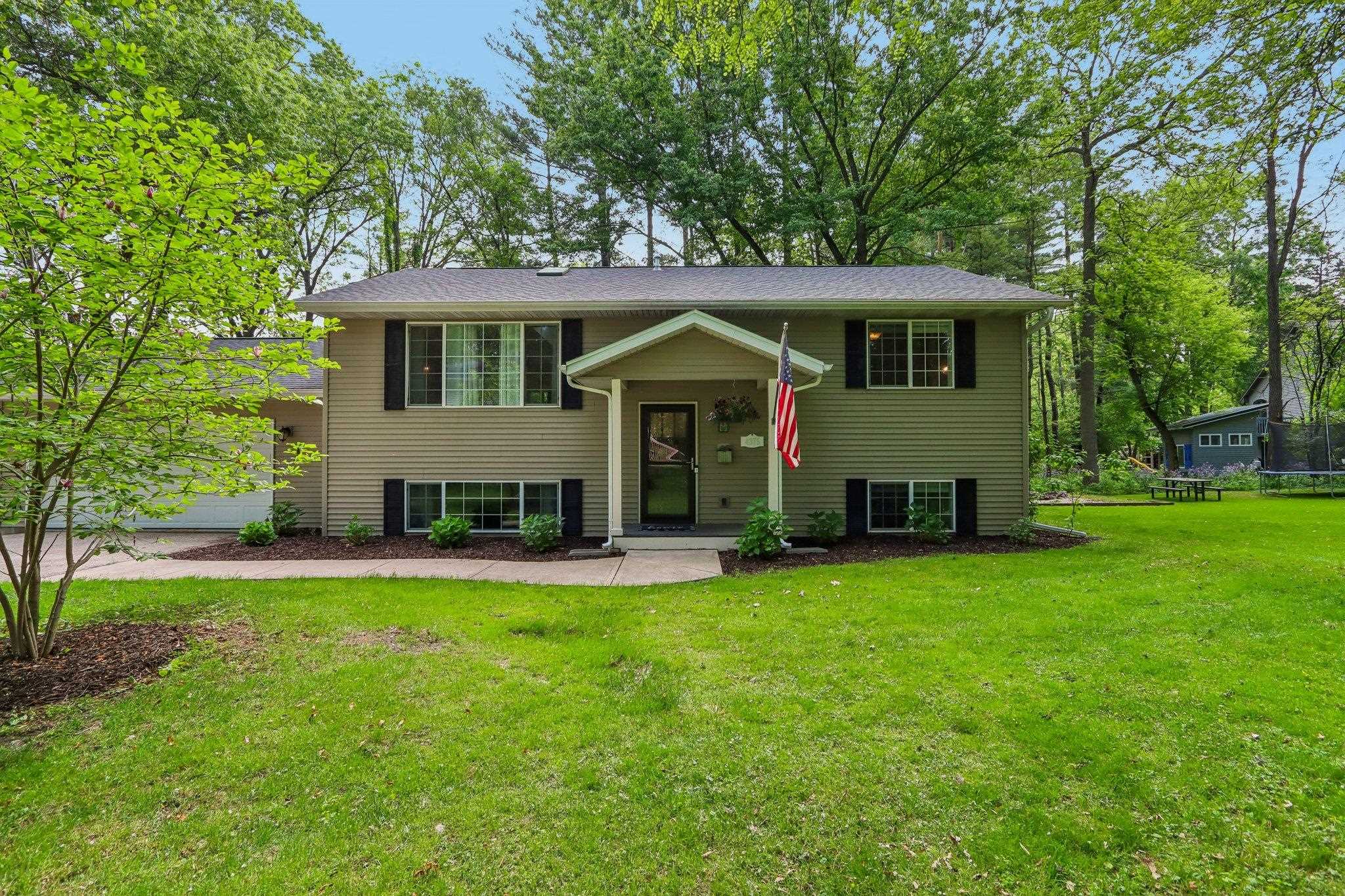 N4375 Poplar Avenue
