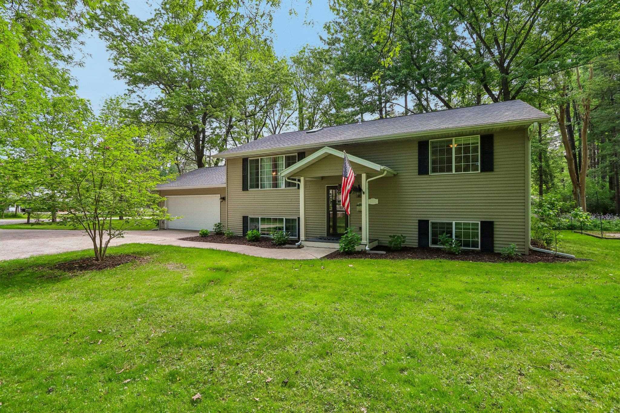 N4375 Poplar Avenue