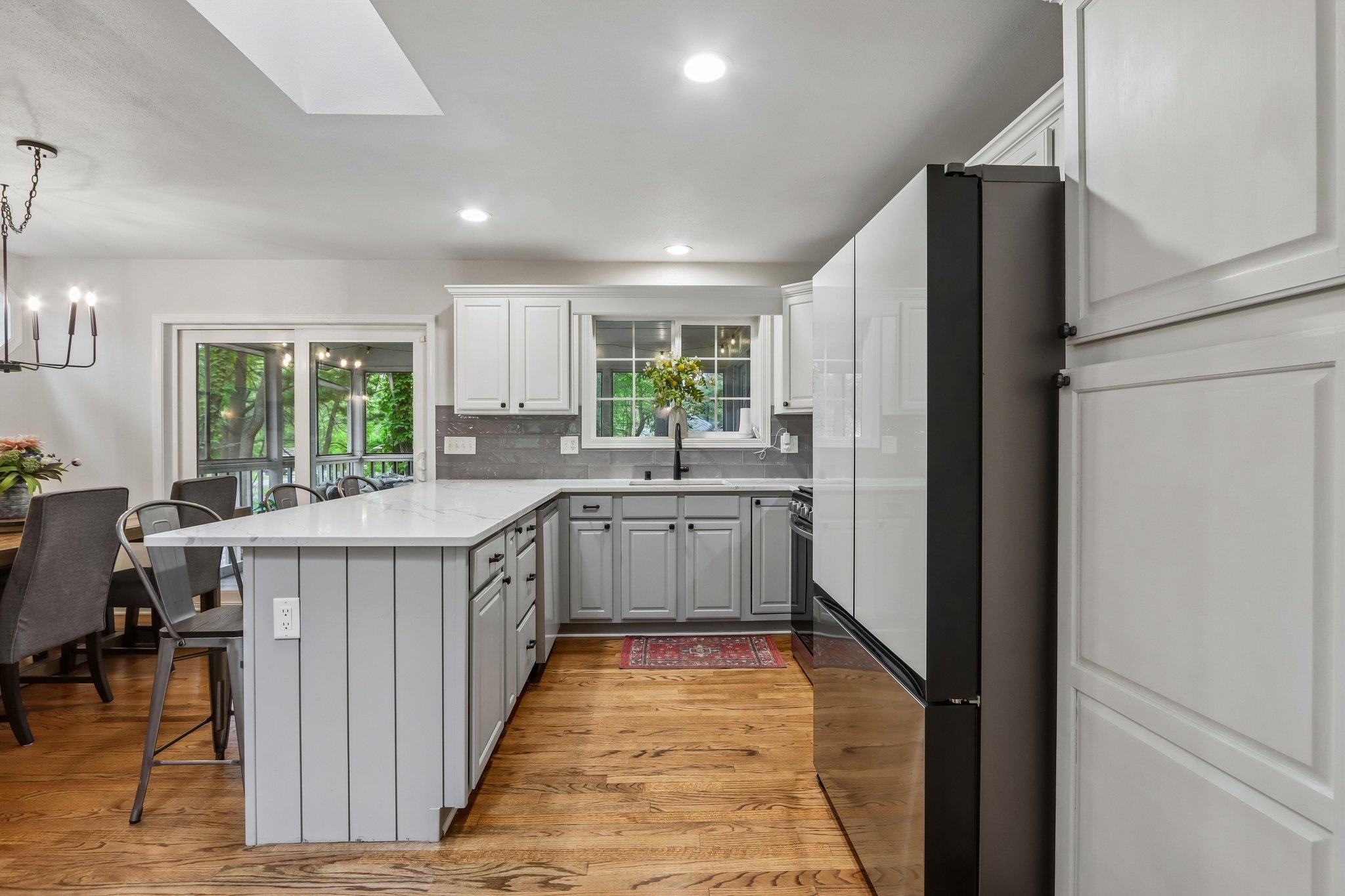 N4375 Poplar Avenue