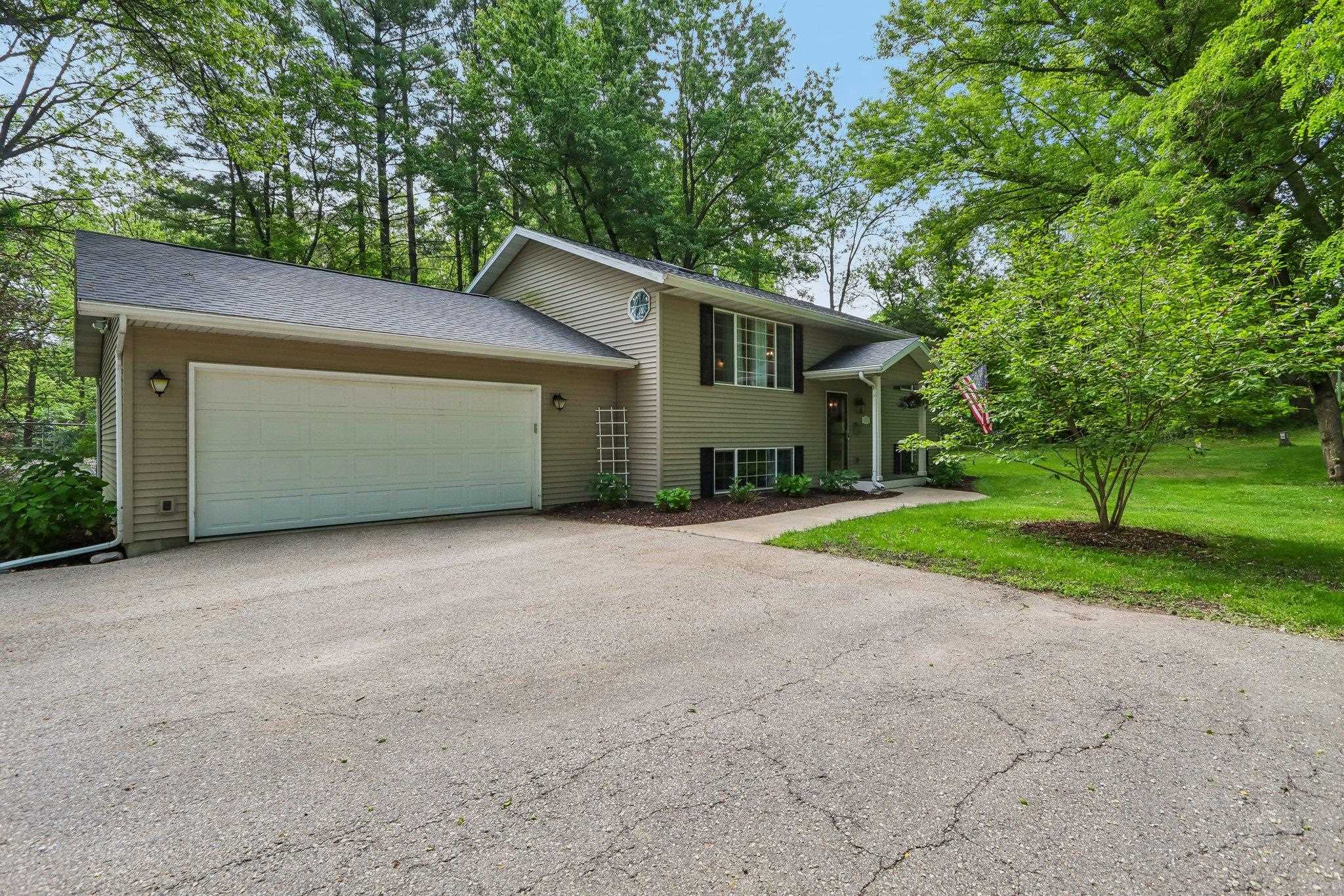 N4375 Poplar Avenue