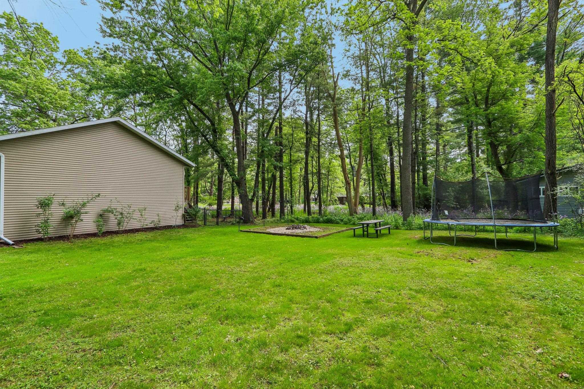 N4375 Poplar Avenue
