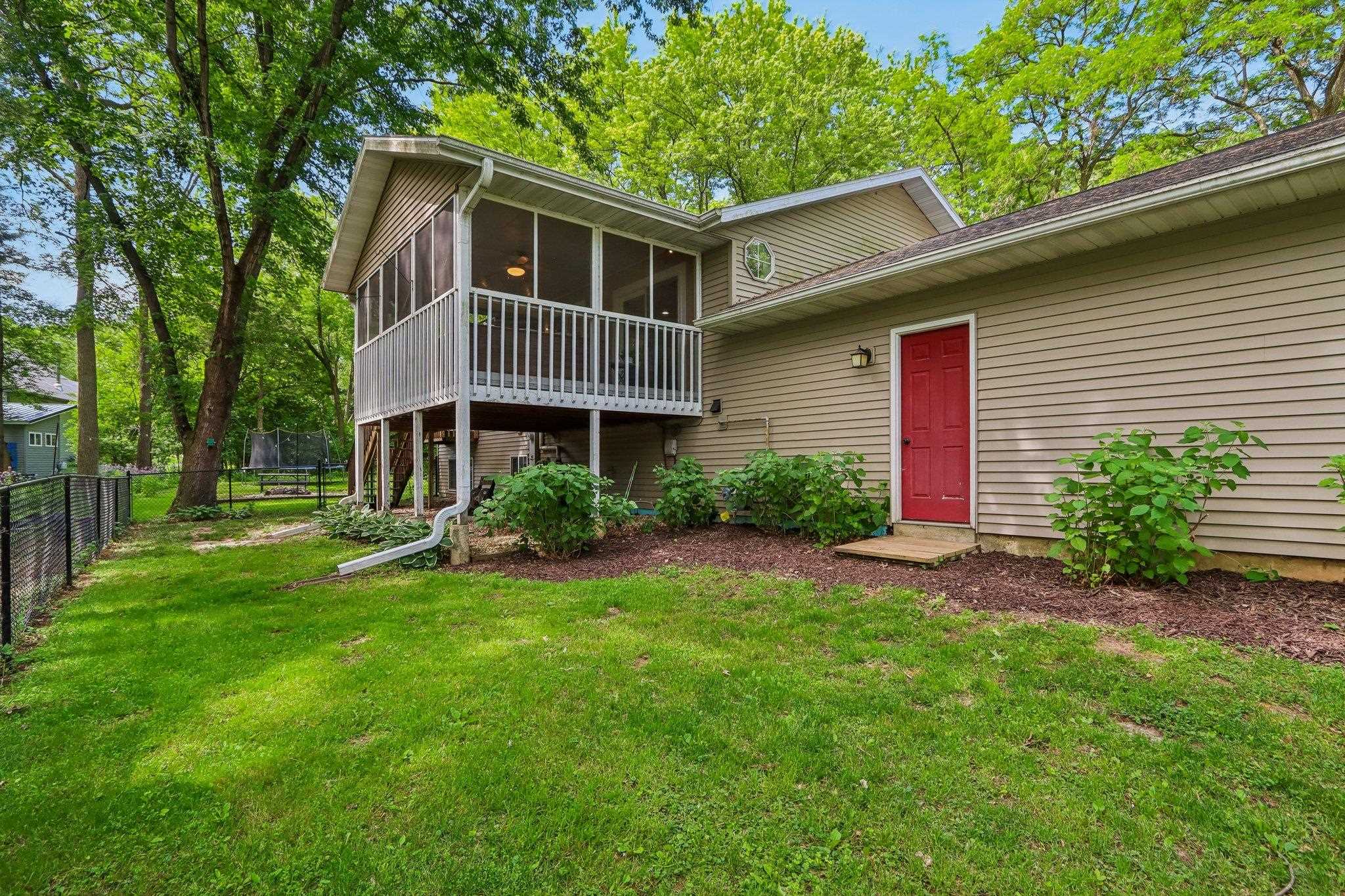 N4375 Poplar Avenue