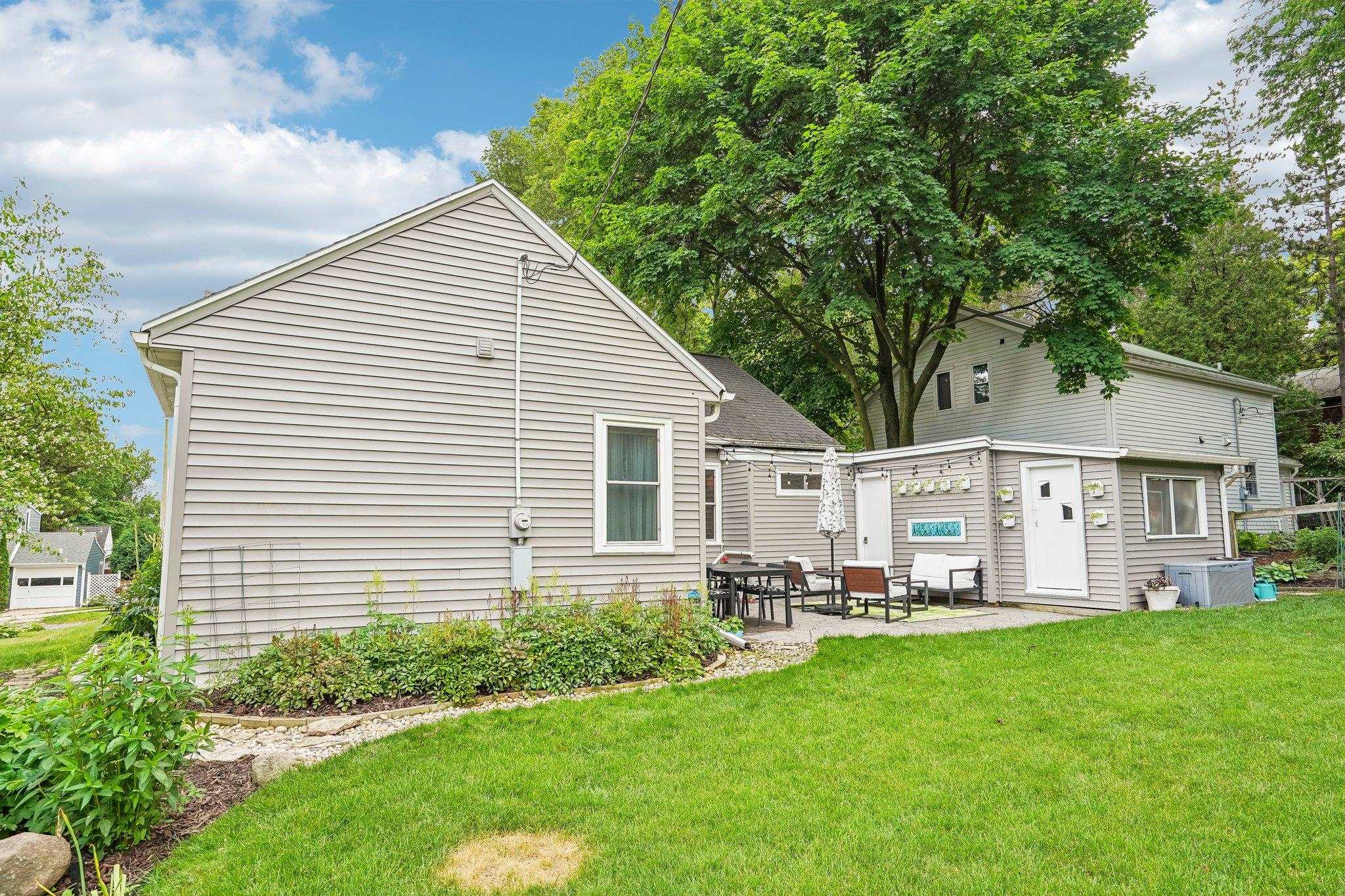 3906 Euclid Avenue