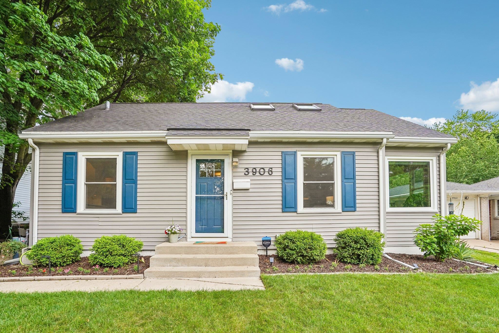 3906 Euclid Avenue
