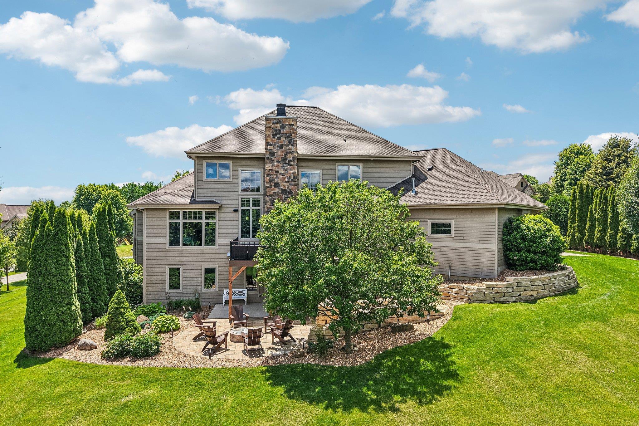 4498 Nina Lane