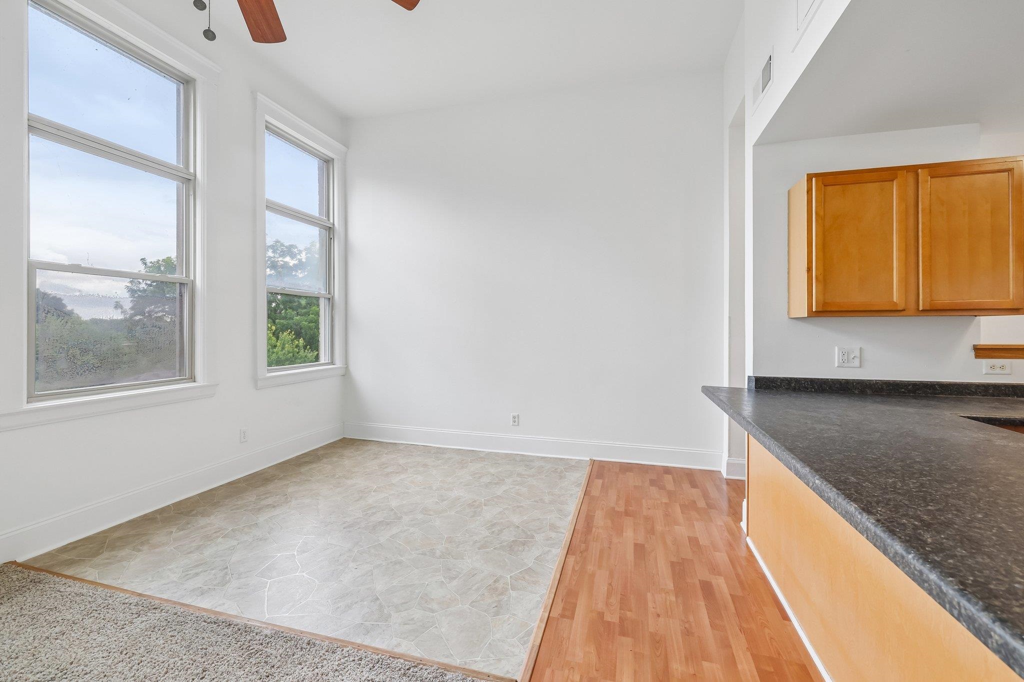 1009 Summit Avenue 6