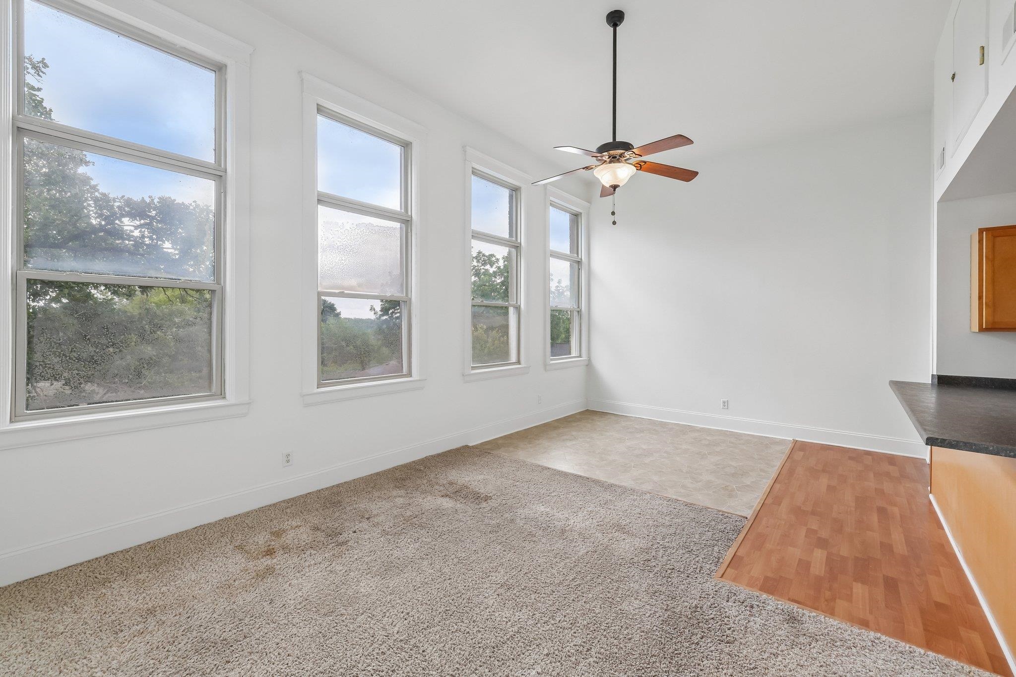 1009 Summit Avenue 6