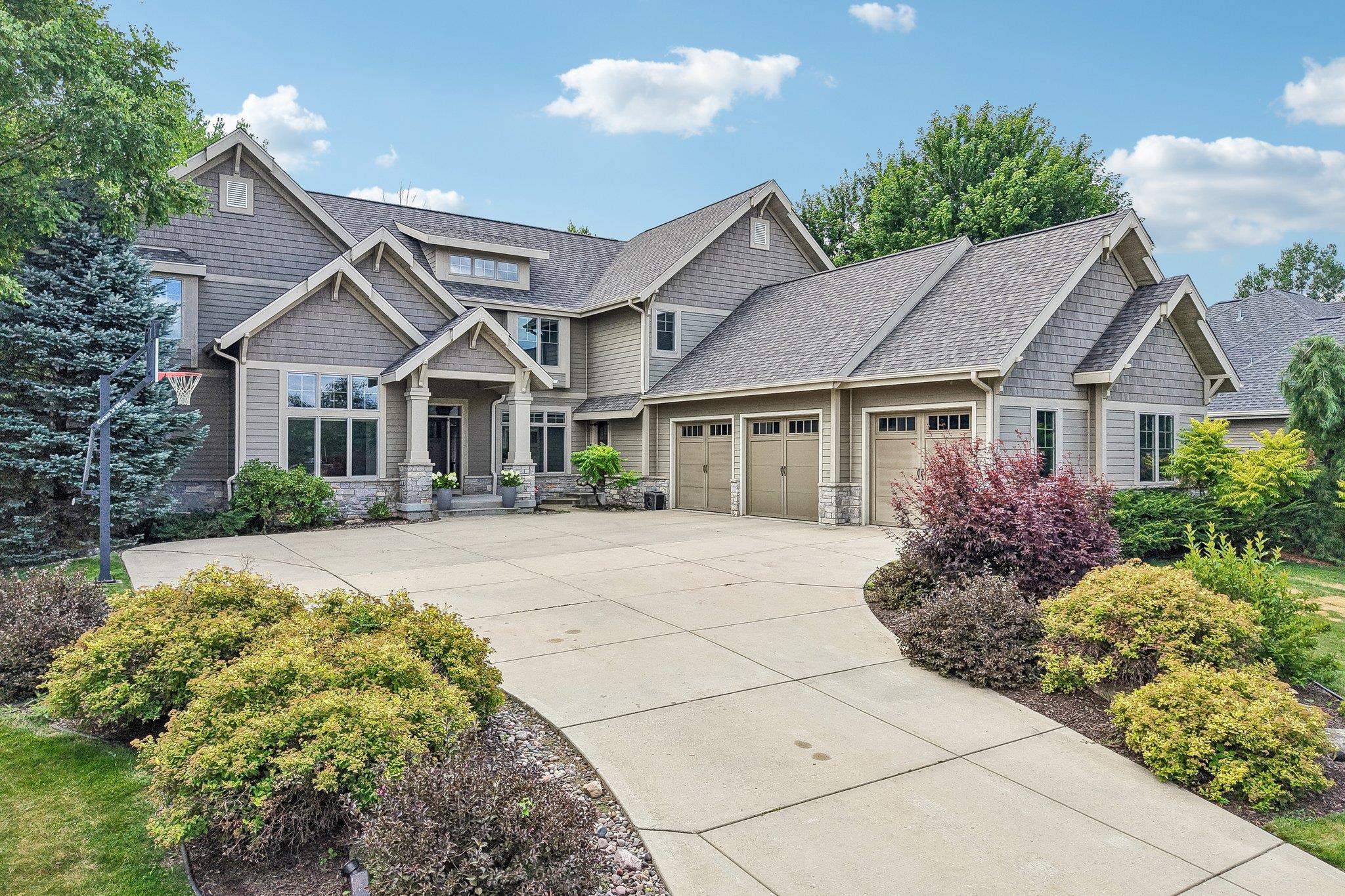 9913 Shadow Ridge Trail