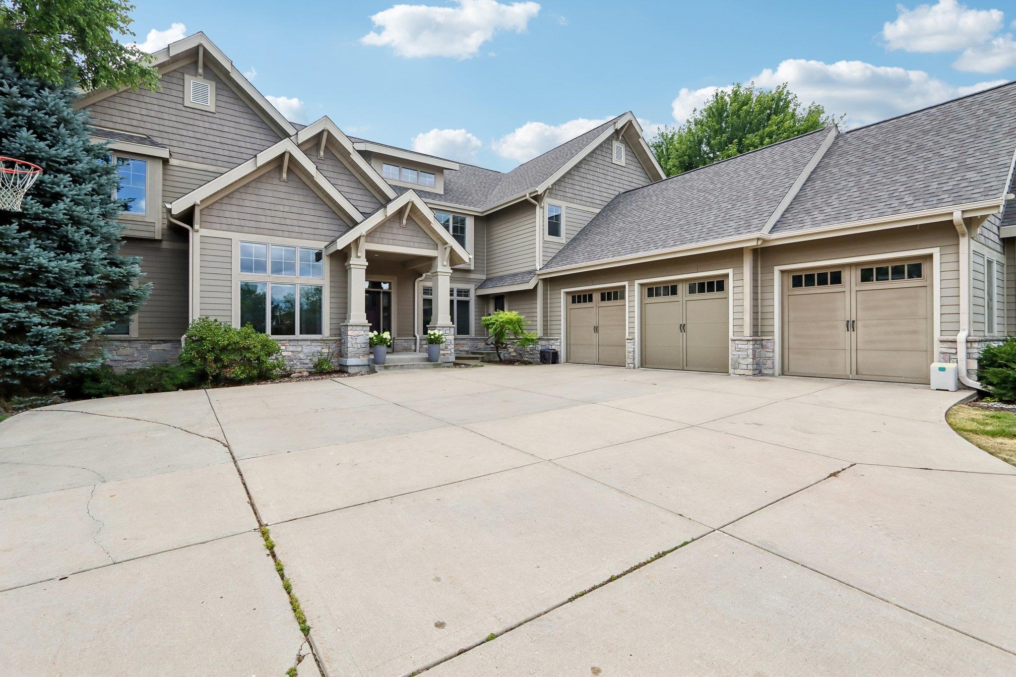9913 Shadow Ridge Trail