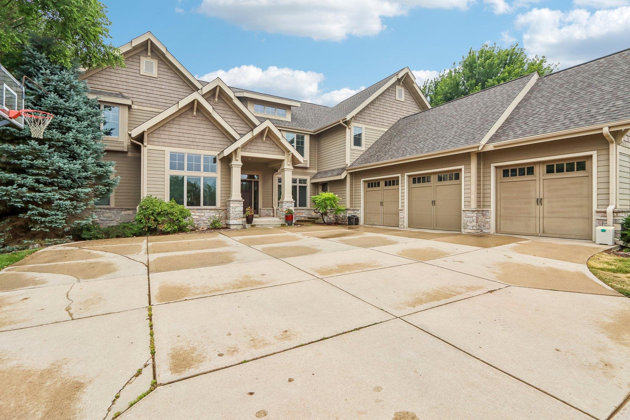 9913 Shadow Ridge Trail