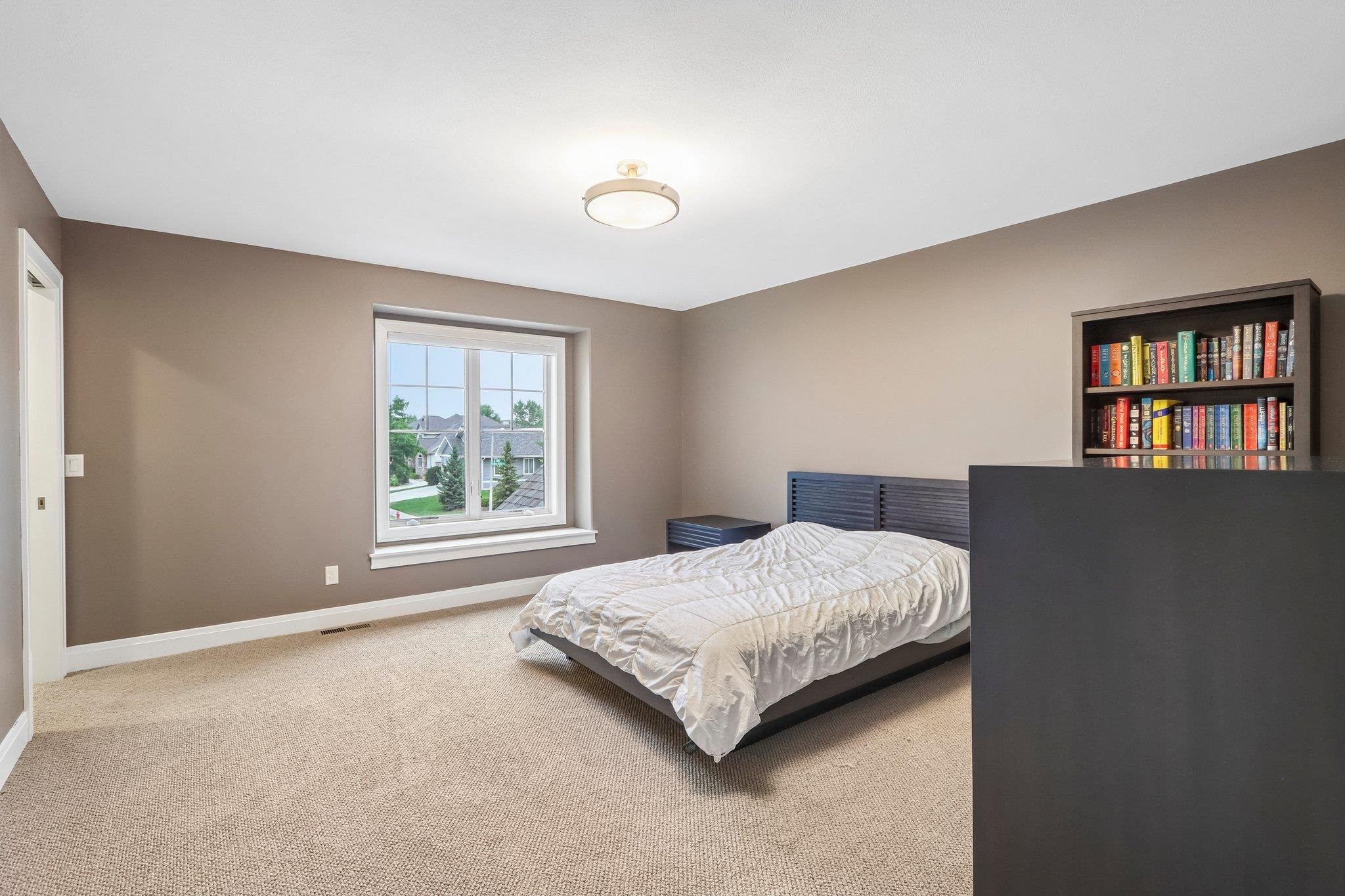 9913 Shadow Ridge Trail