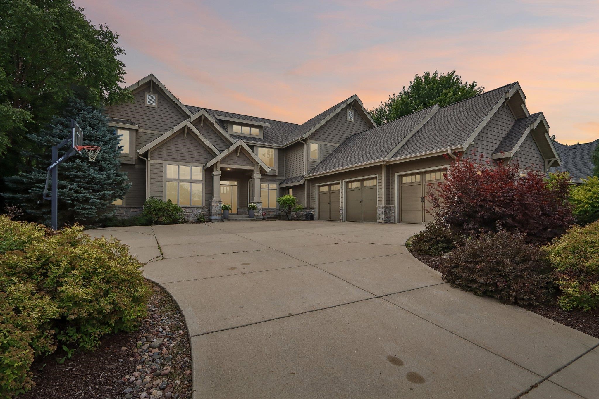 9913 Shadow Ridge Trail