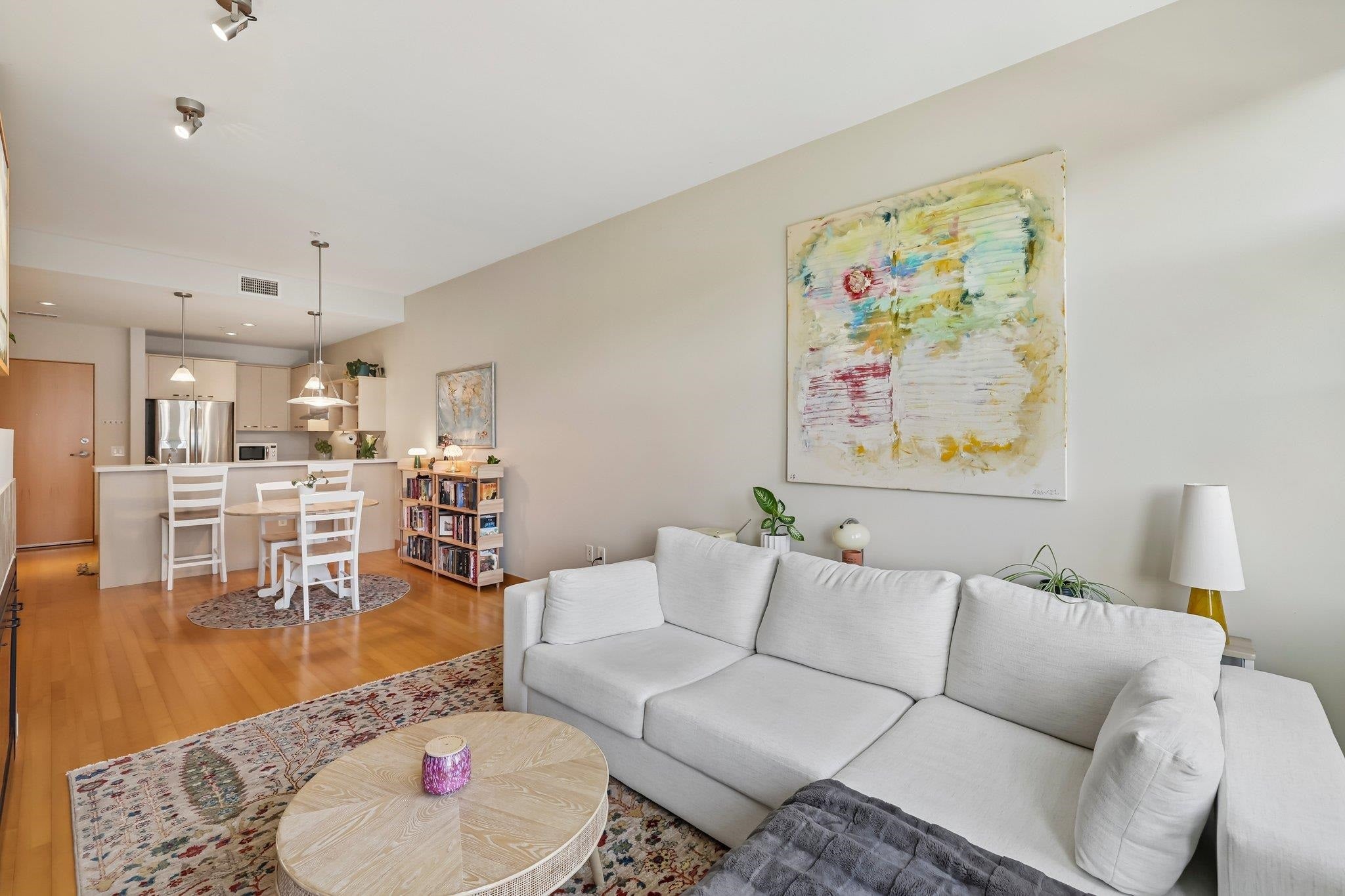 309 W Washington Avenue 613