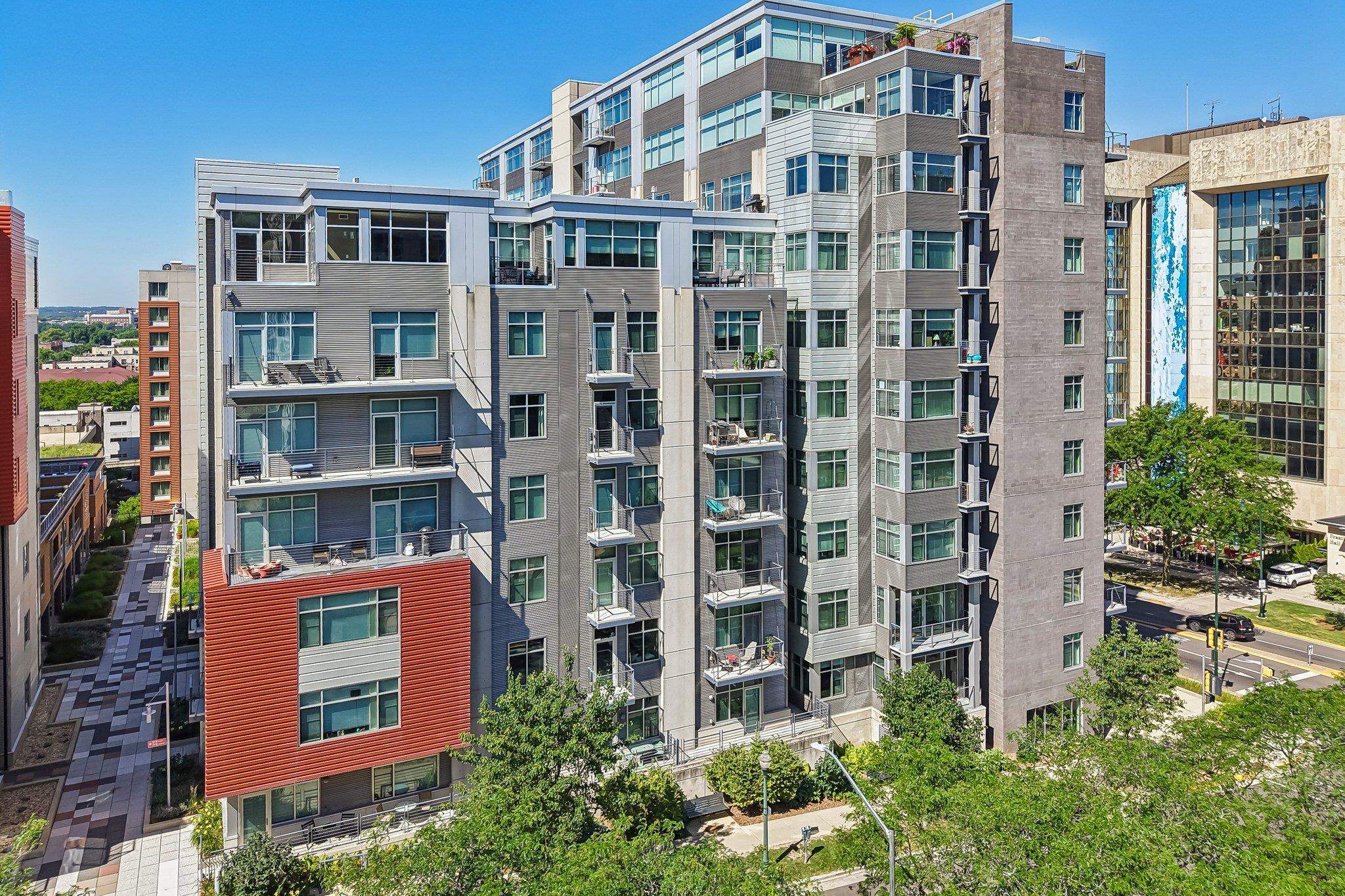 309 W Washington Avenue 613
