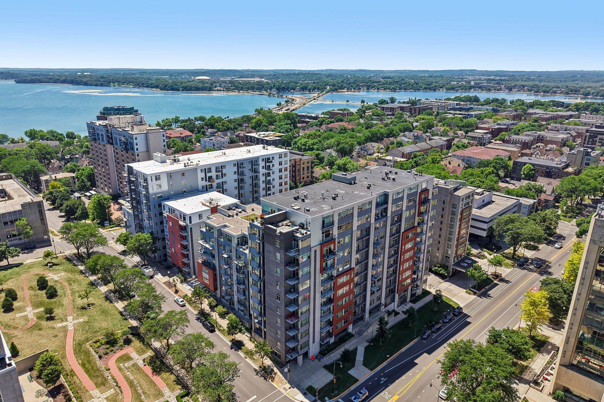 309 W Washington Avenue 613