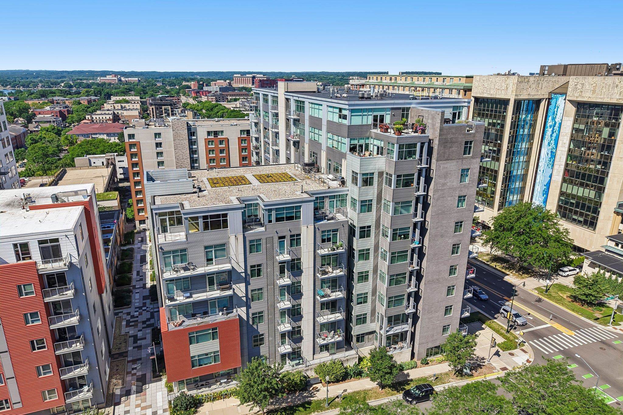 309 W Washington Avenue 613