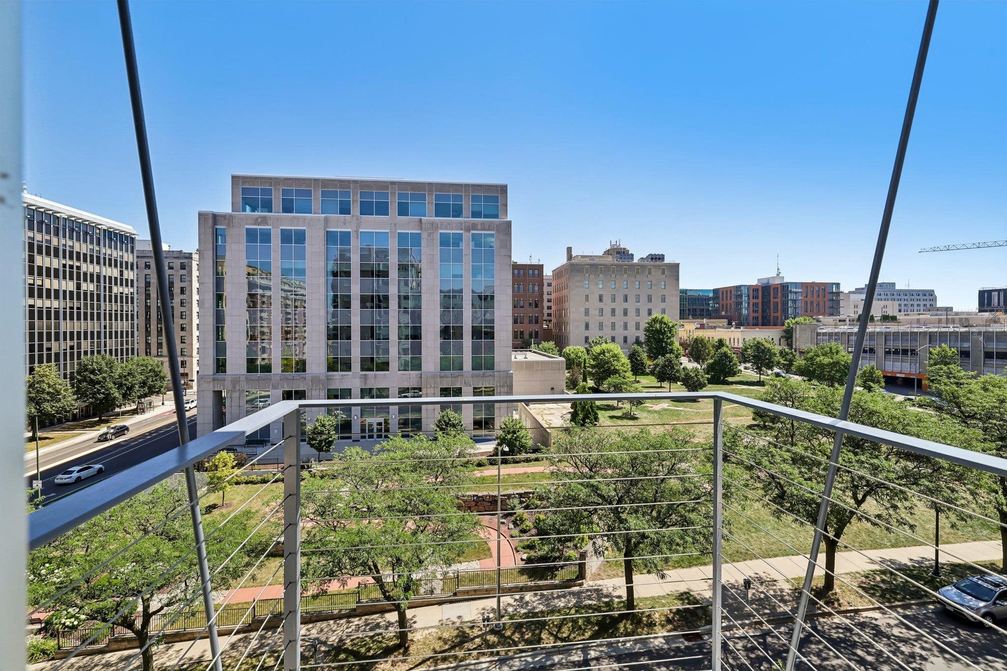 309 W Washington Avenue 613