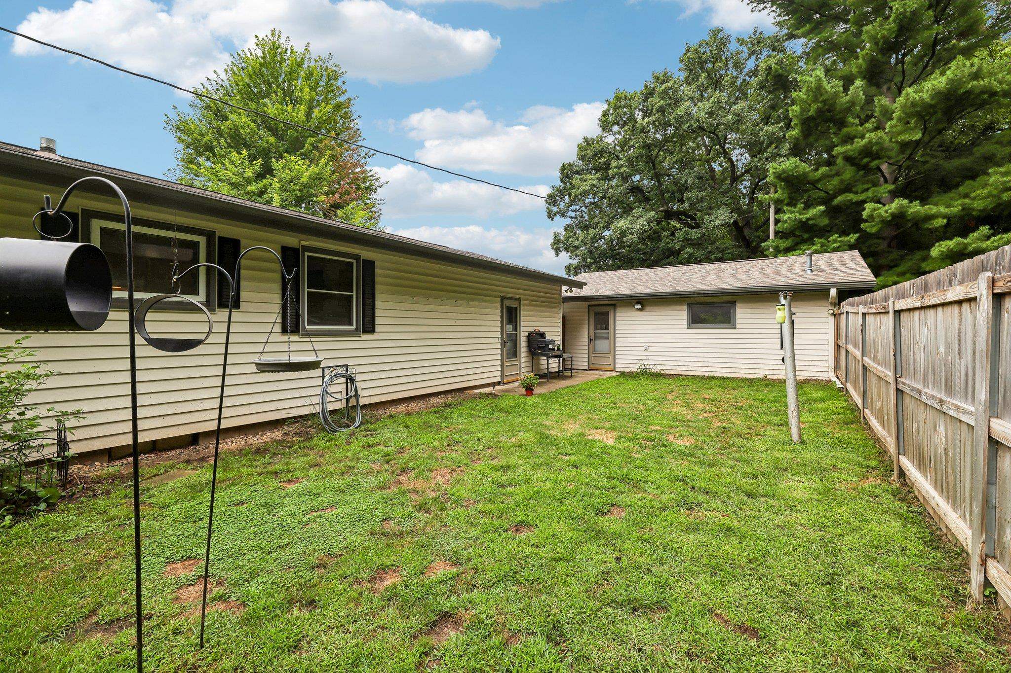 22985 County Hwy AA