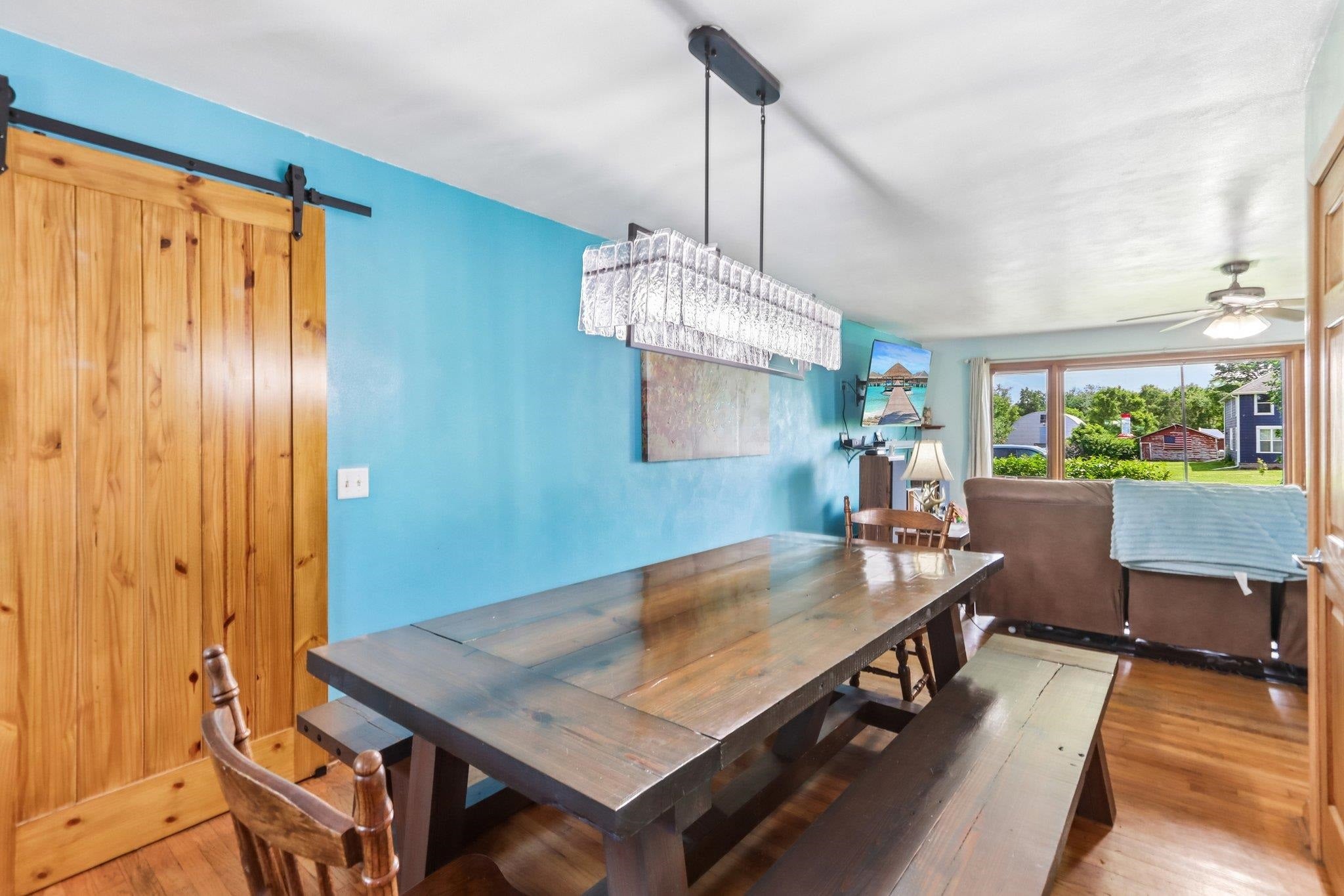 2400 W Avalon Road