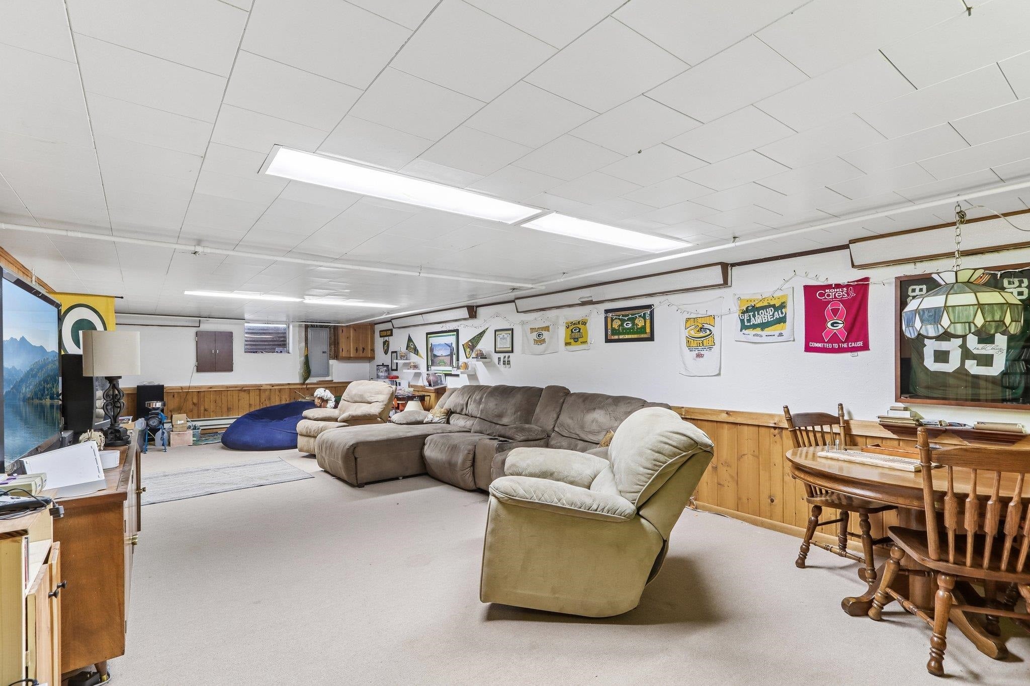 2400 W Avalon Road