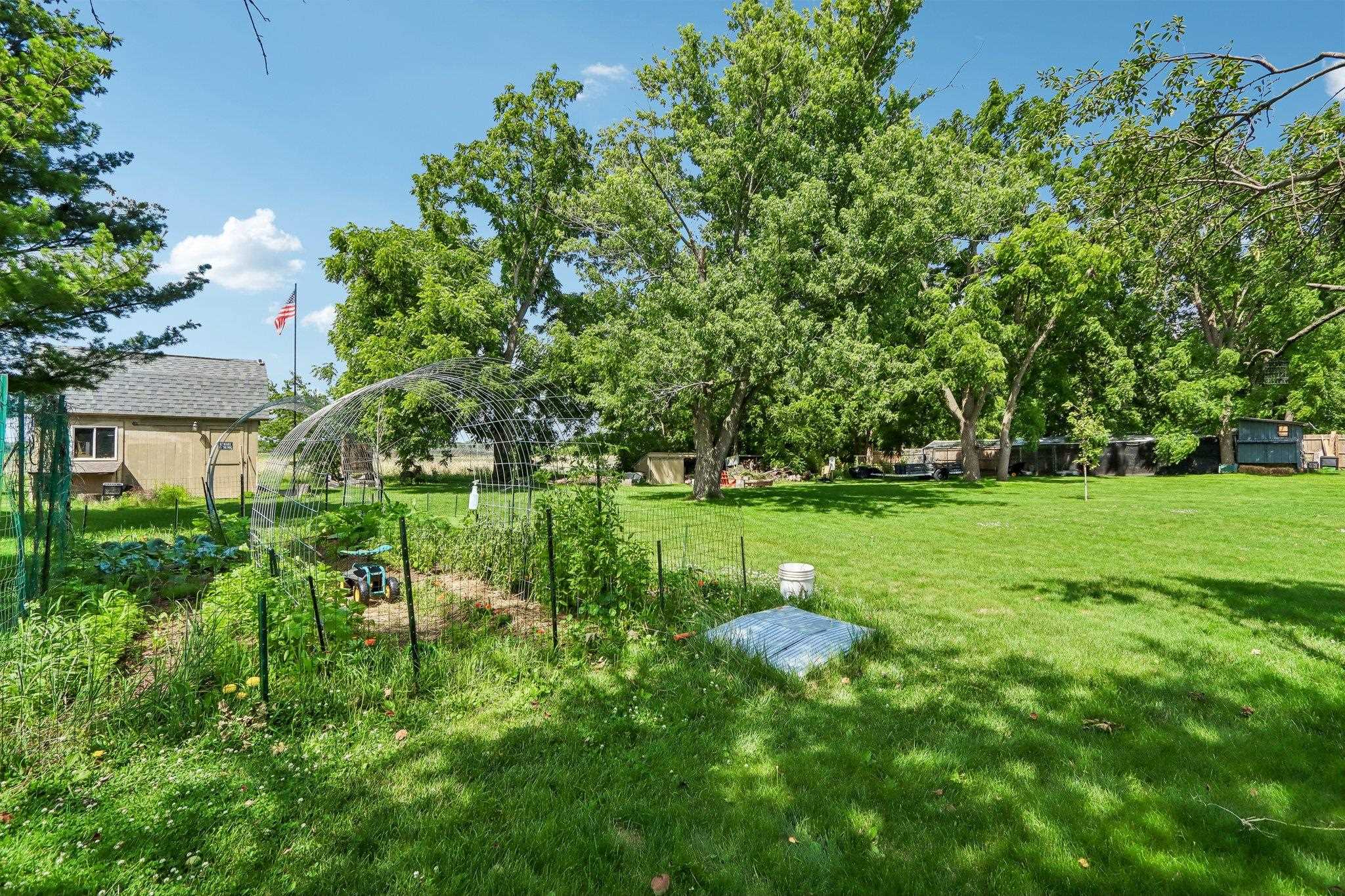 2400 W Avalon Road